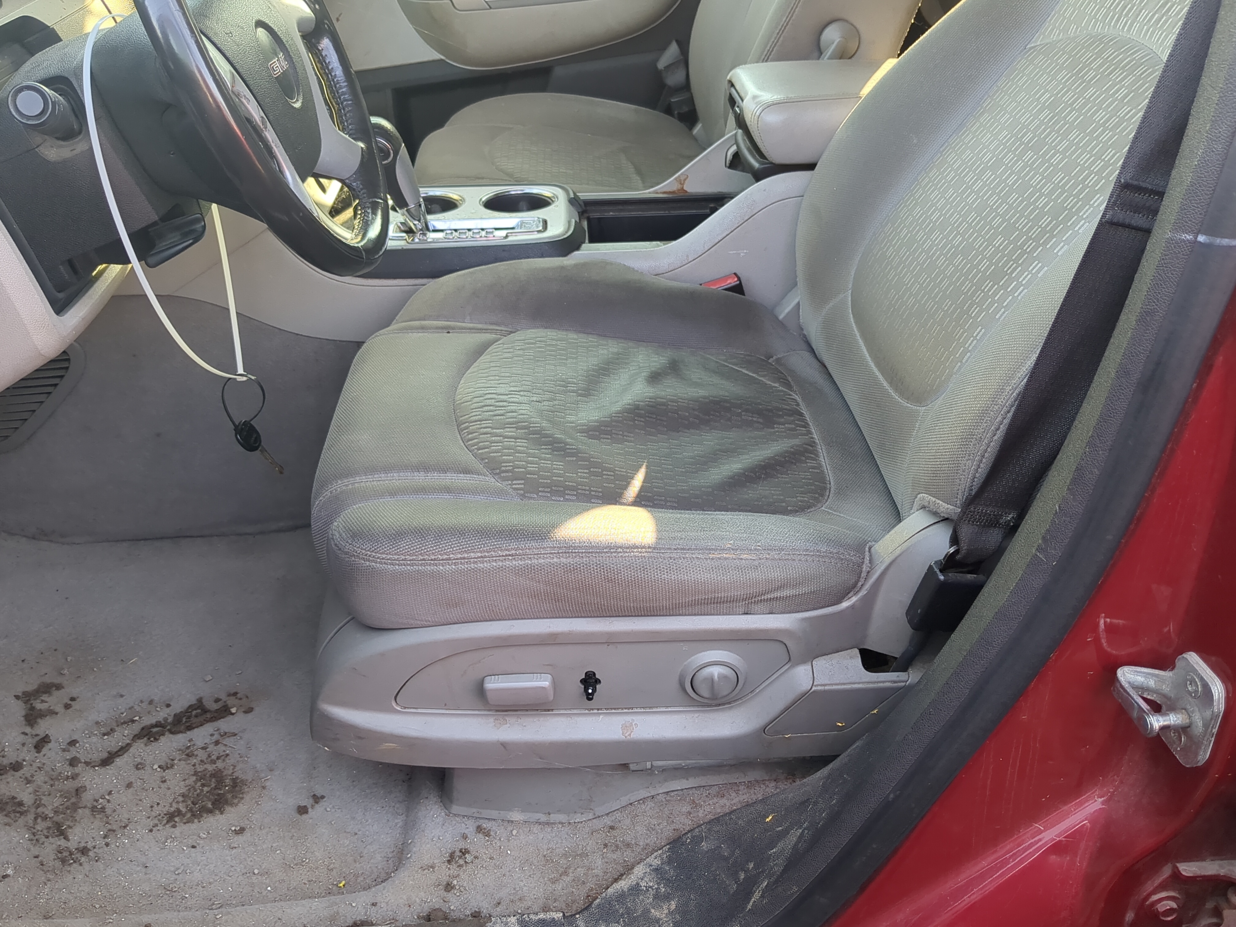 2012-2012 Gmc Acadia Driver Front Seat Oem 1238370 - Oemusedautoparts1.com