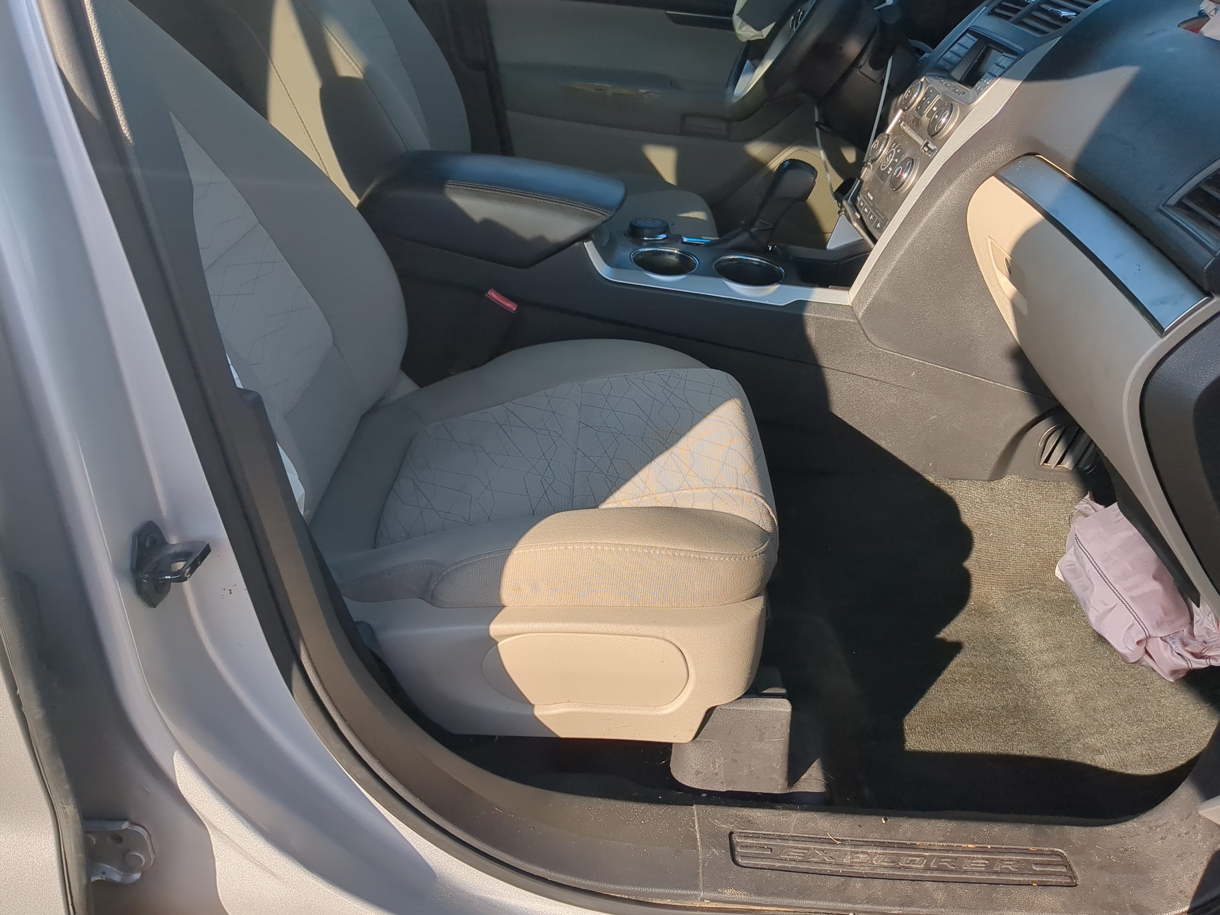 2013-2015 Ford Explorer Passenger Front Seat Oem 1238569 - Oemusedautoparts1.com