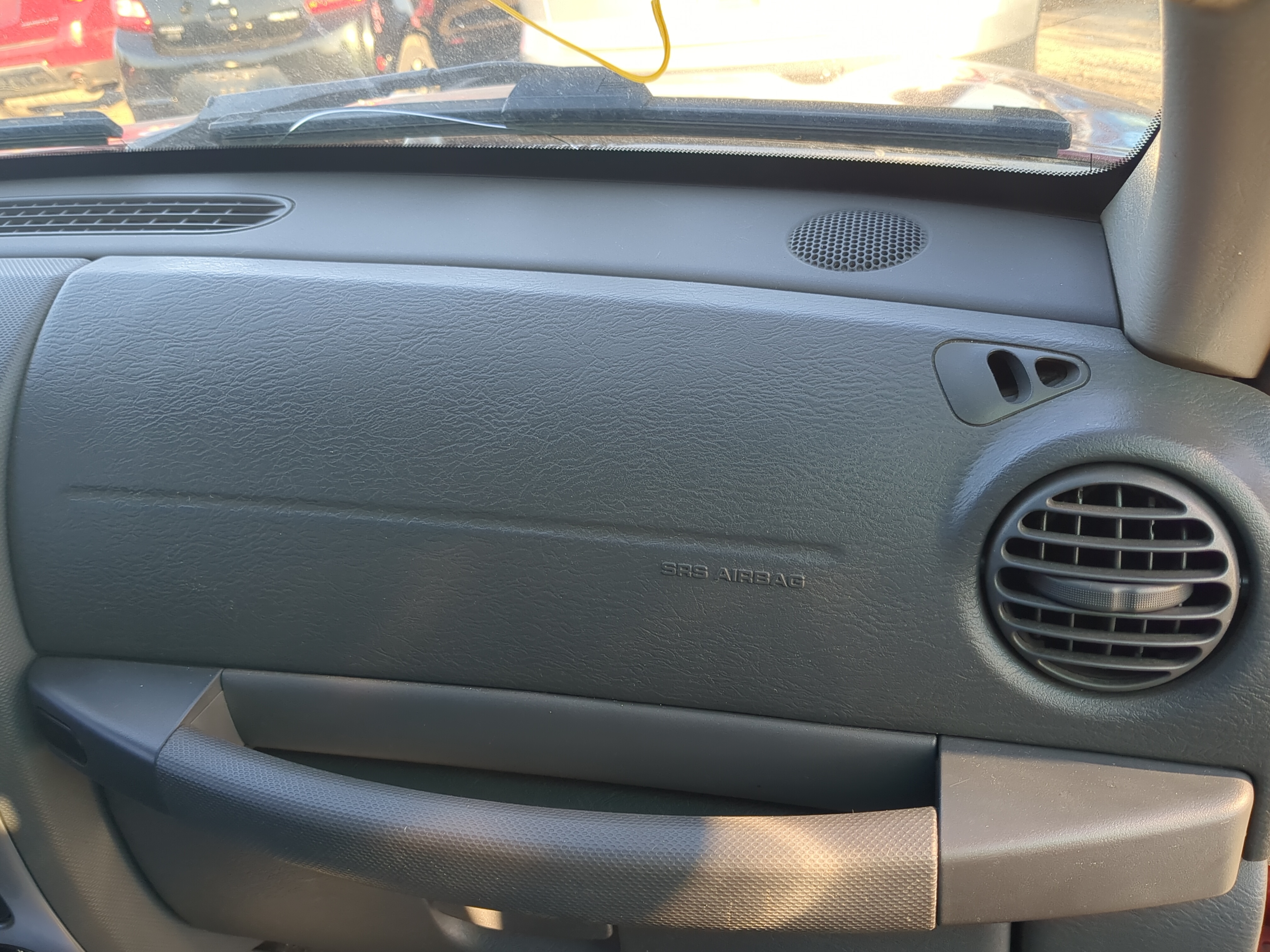 Picture of 2004-2005 Jeep Liberty Air Bag Passenger Right Dashboard Oem 1238732