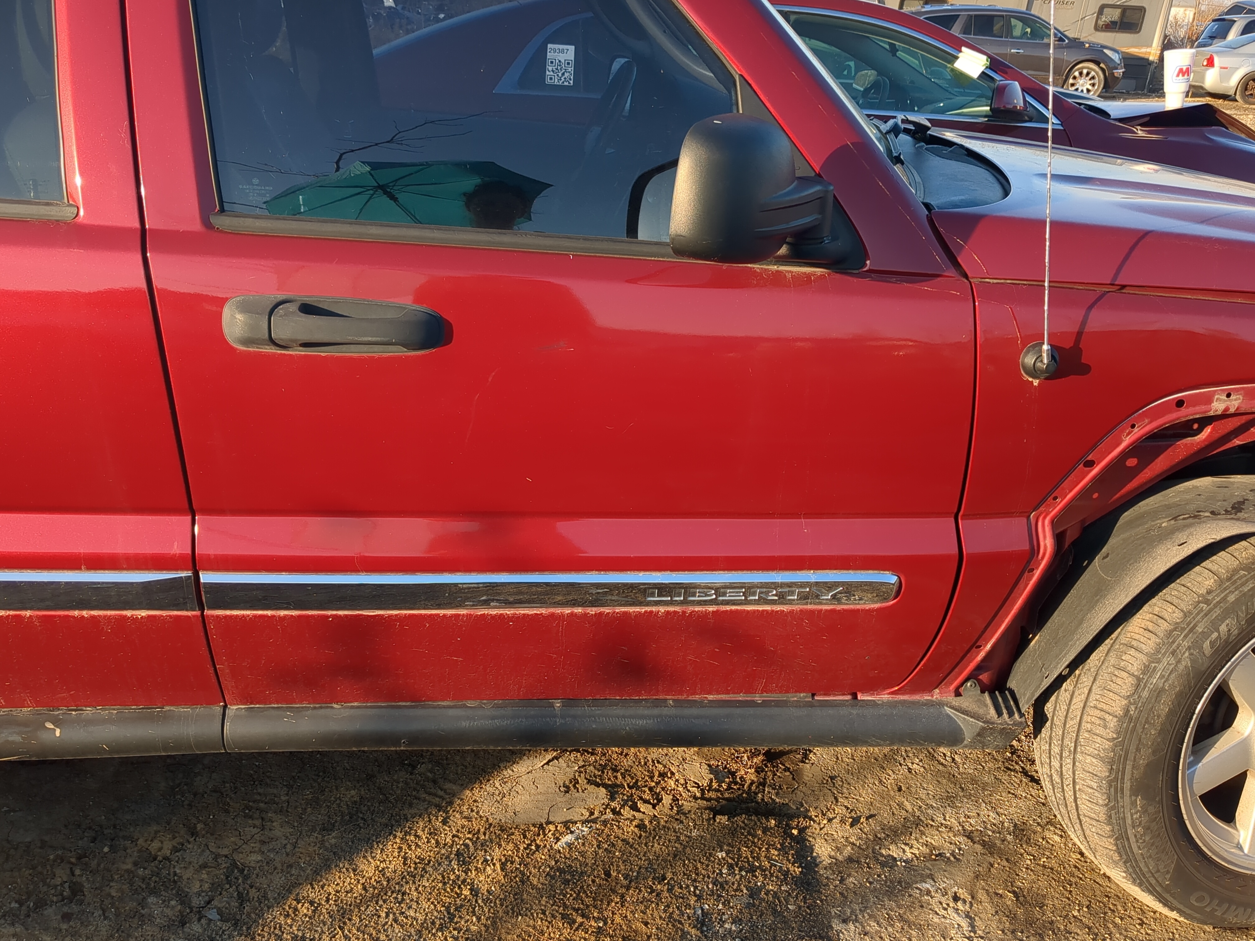 Picture of 2002-2007 Jeep Liberty Passenger Front Door Oem 1238757