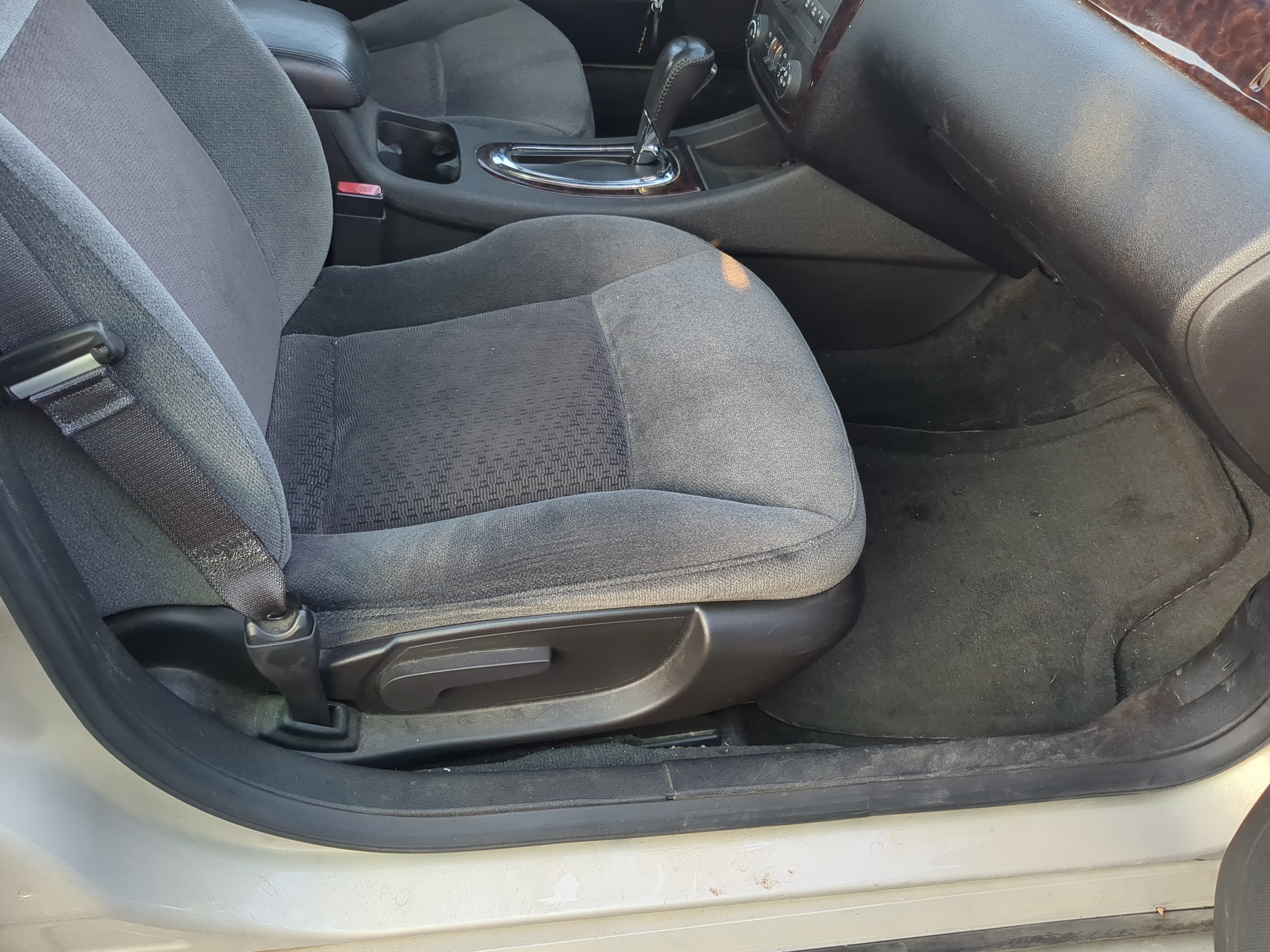 2009-2016 Chevrolet Impala Passenger Front Seat Oem 1239343 - Oemusedautoparts1.com