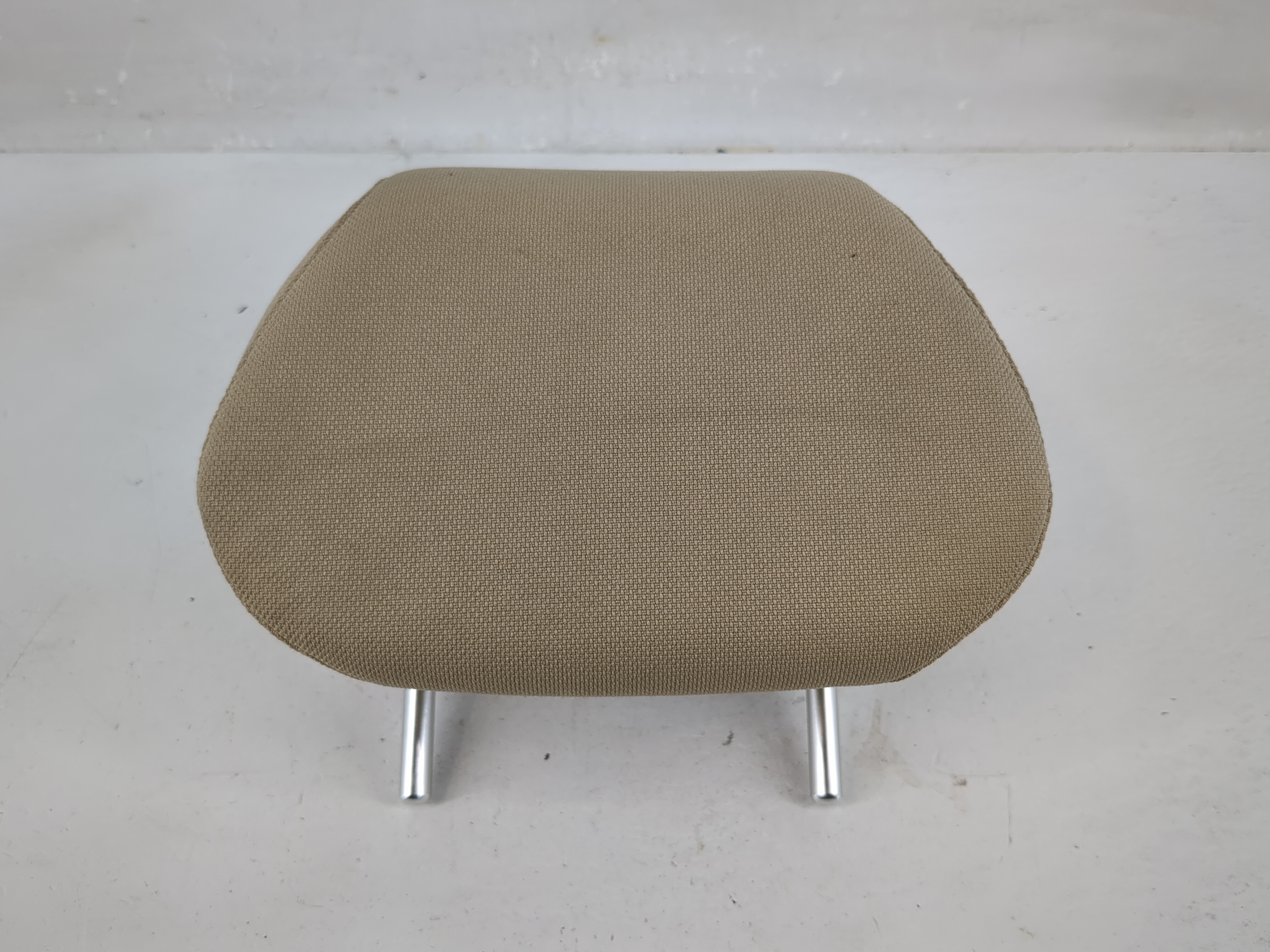 Picture of 2012-2014 Hyundai Accent Headrest Head Rest Rear Center Seat Beige 1239598