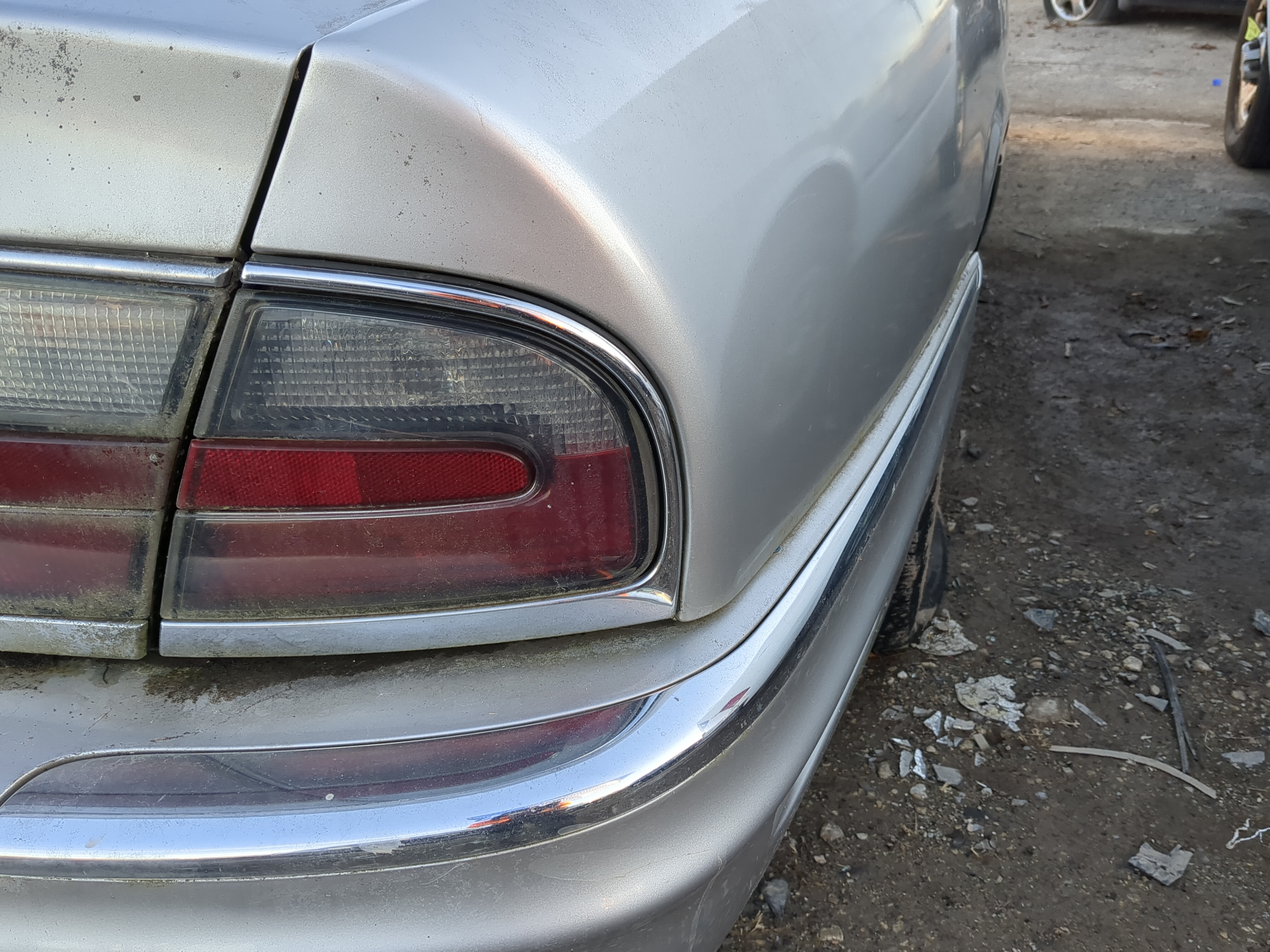 Picture of 2005 Buick Park Avenue Passenger Right Side Tail Light Taillight Oem 1240518