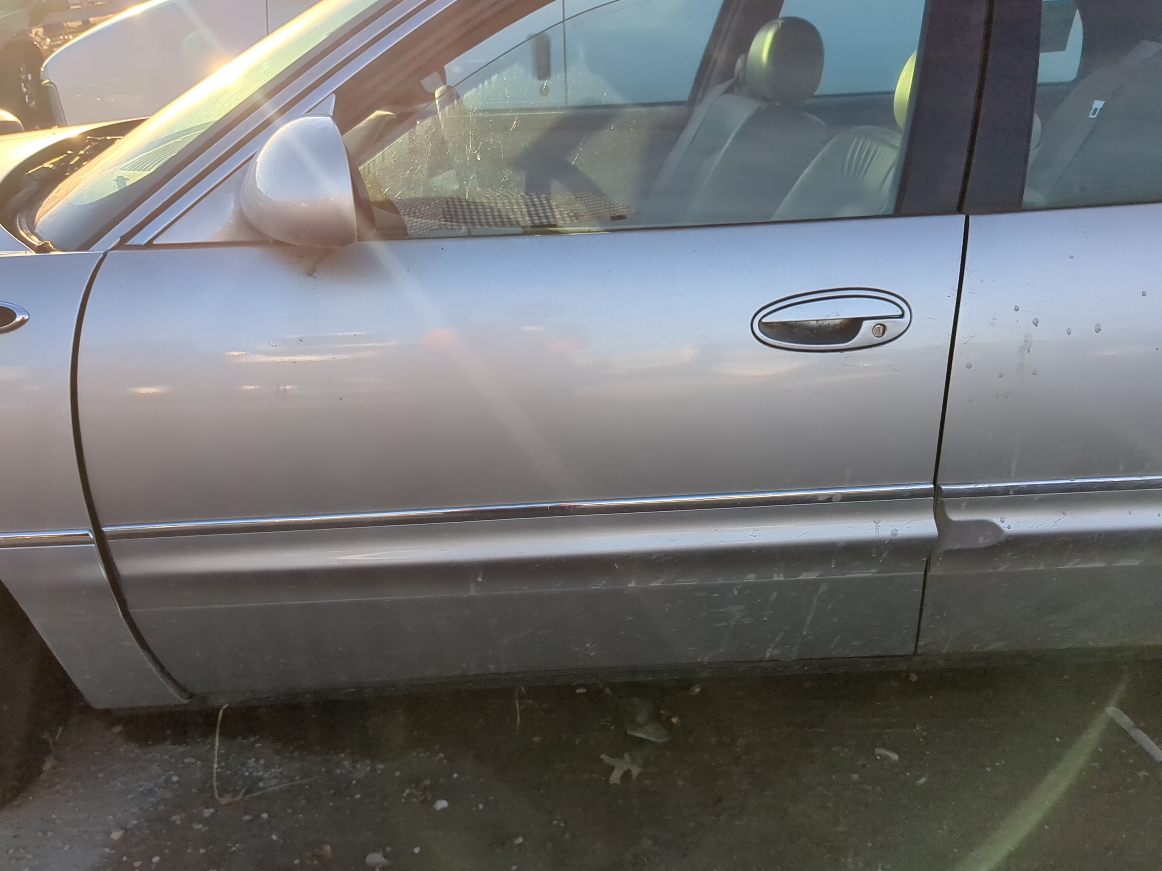 1998-2005 Buick Park Avenue Driver Front Door Oem 1240618 - Oemusedautoparts1.com