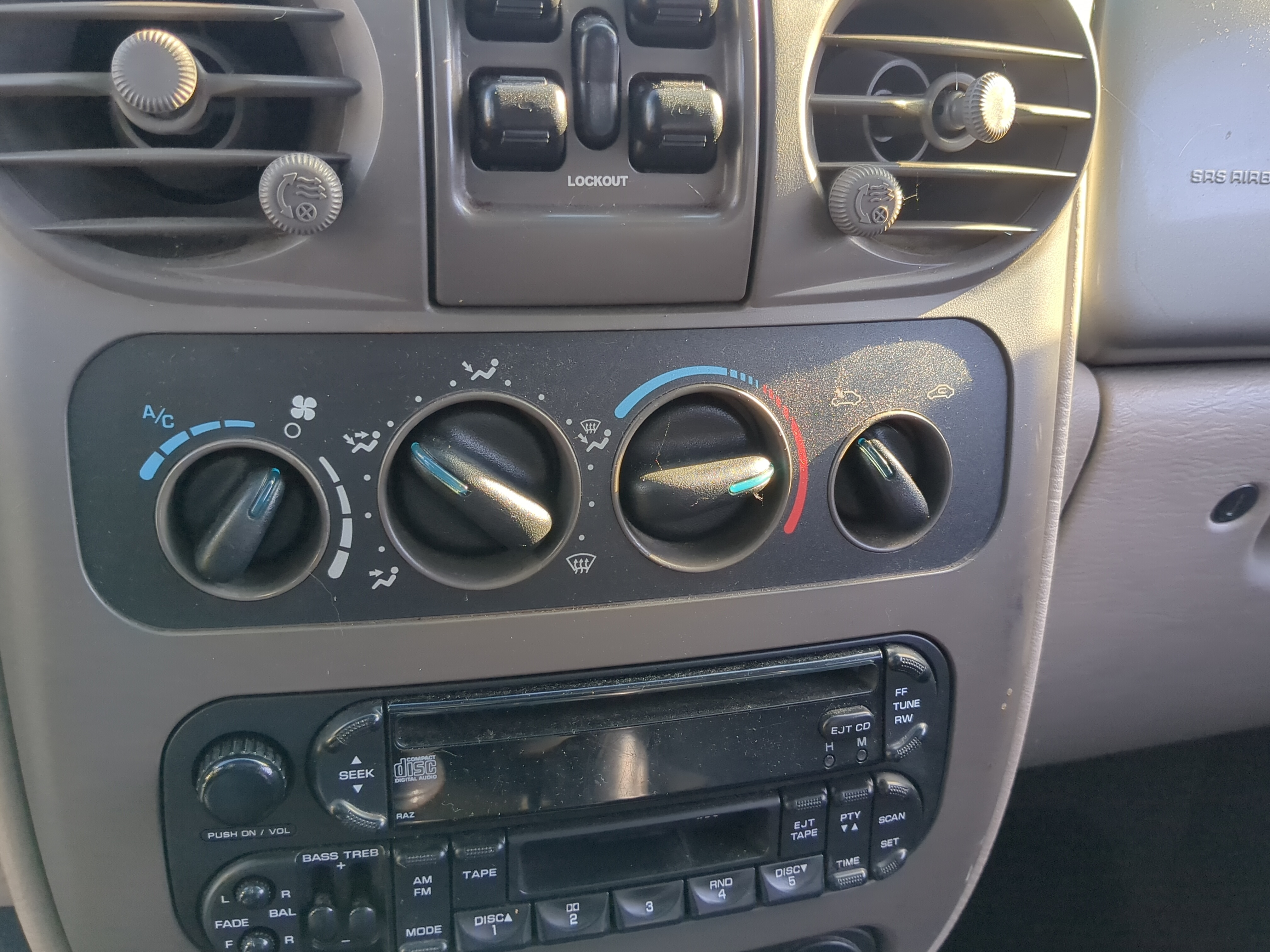 2001-2005 Chrysler Pt Cruiser Ac Heater Climate Control 1240674 - Oemusedautoparts1.com