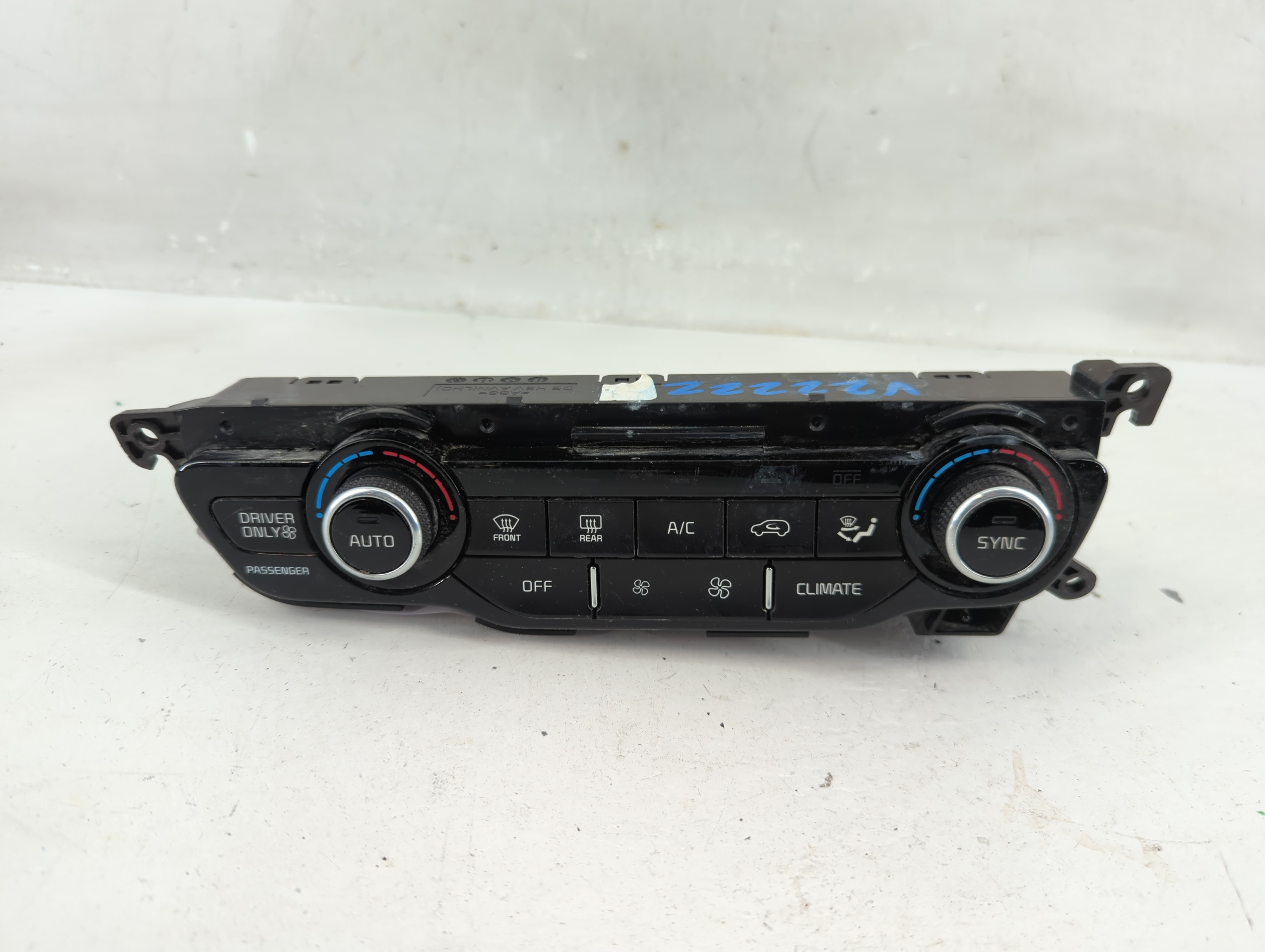2019-2019 Kia Niro Ac Heater Climate Control 97250-g5xxx 1240828 - Oemusedautoparts1.com
