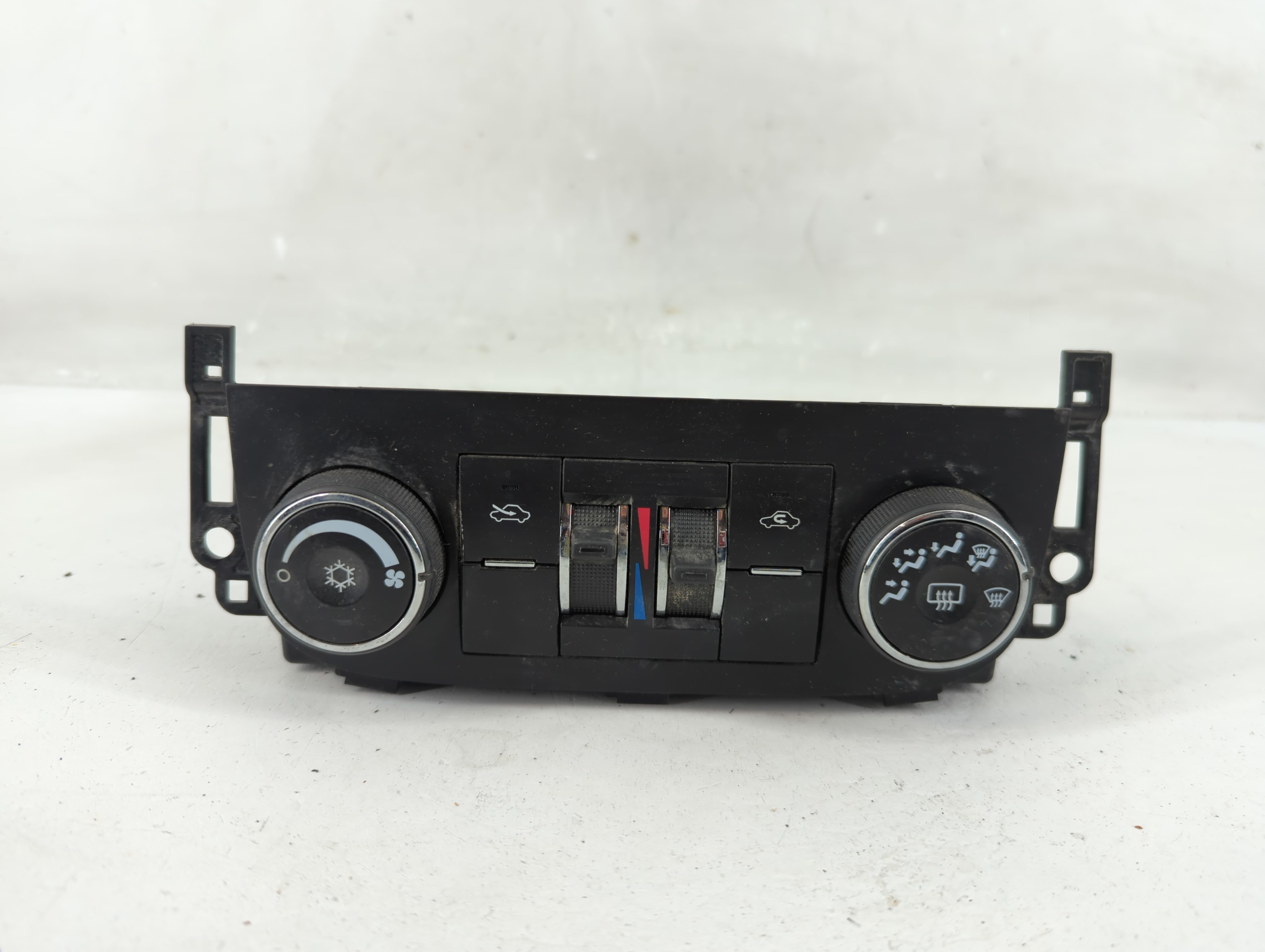 2012-2016 Chevrolet Impala Ac Heater Climate Control 22884767 1240920 - Oemusedautoparts1.com