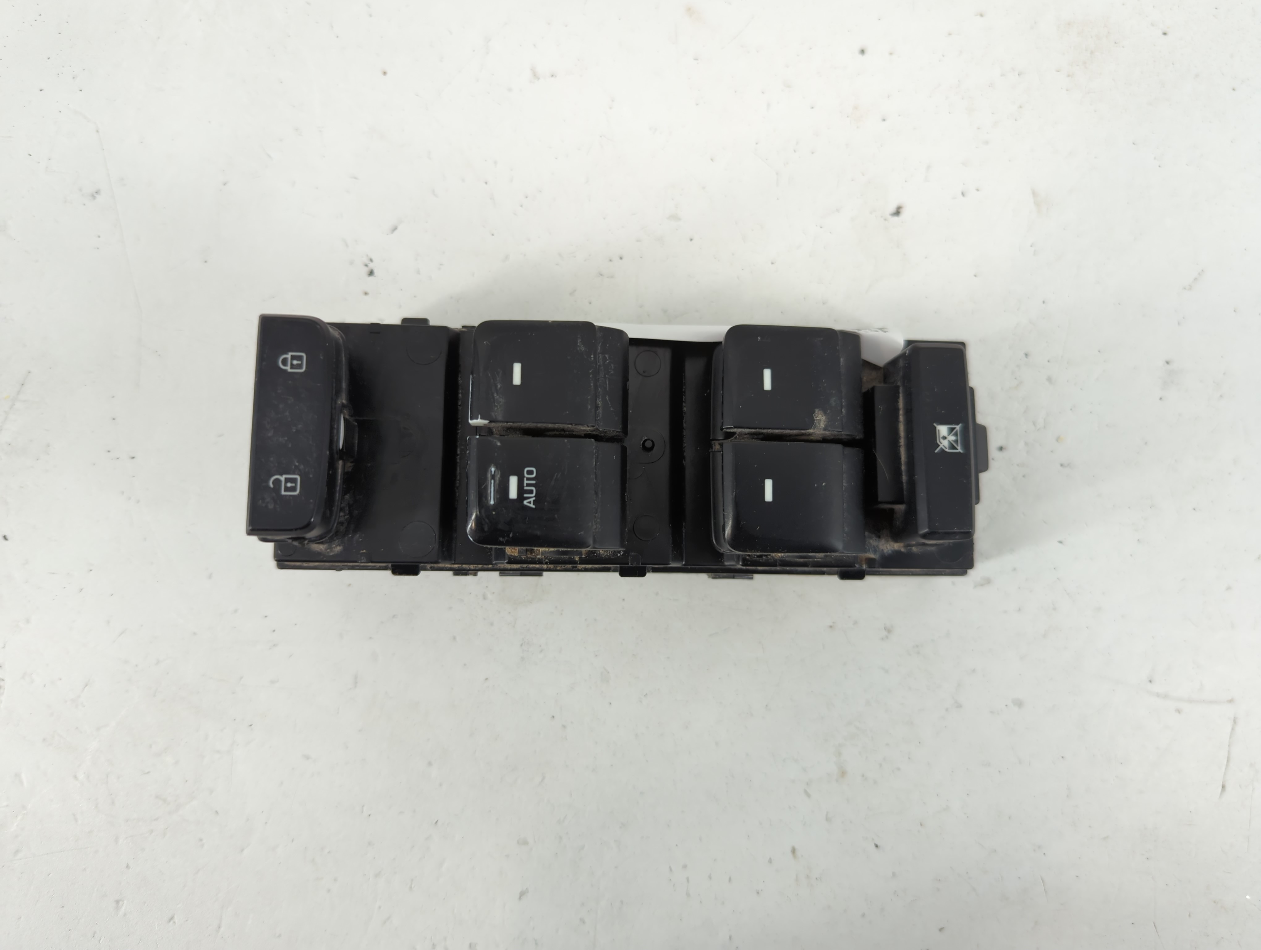 2015-2019 Hyundai Sonata Driver Left Door Master Power Window Switch 1241054 - Oemusedautoparts1.com