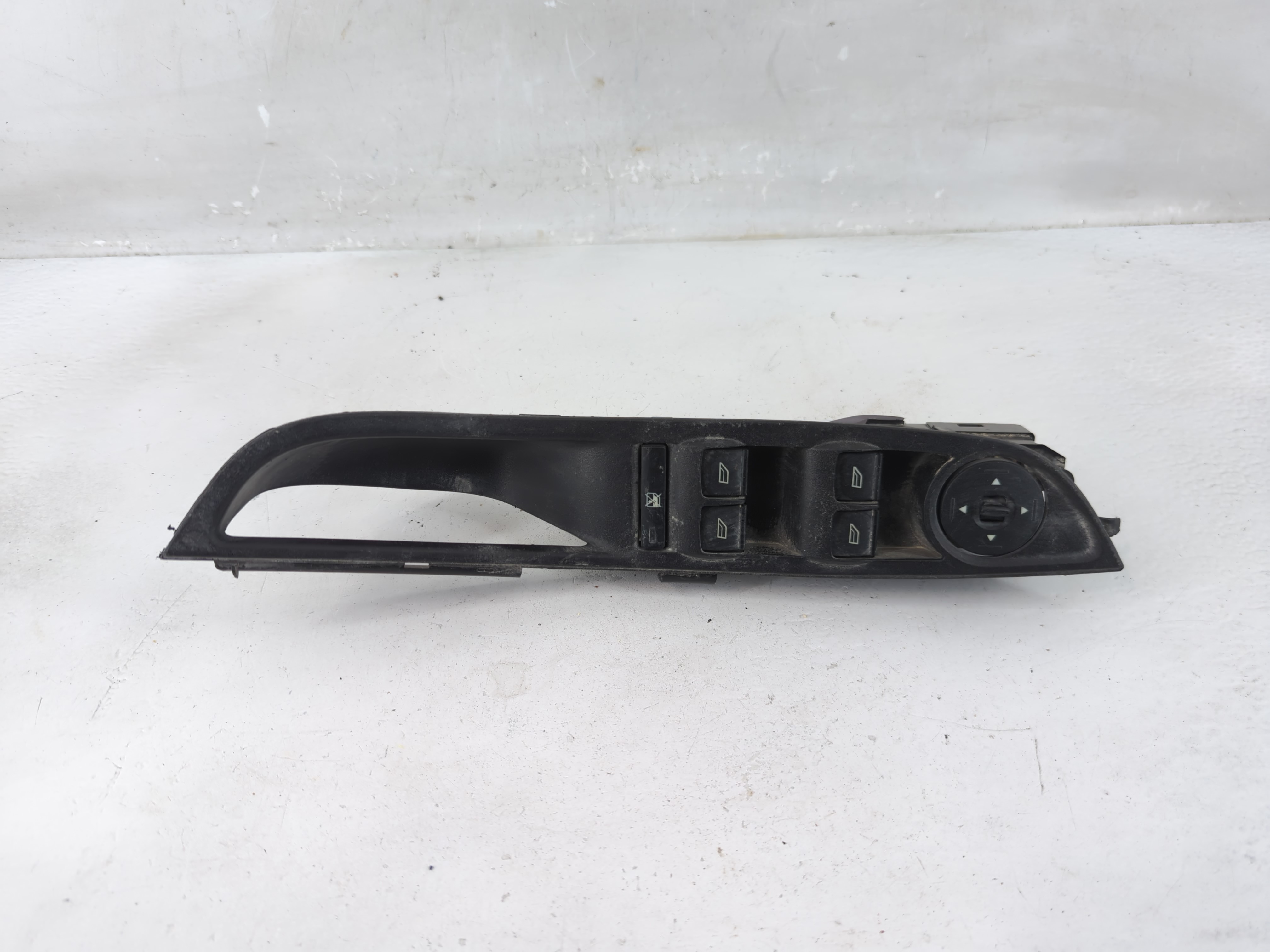2015-2018 Ford Focus Driver Left Door Master Power Window Switch 1241105 - Oemusedautoparts1.com