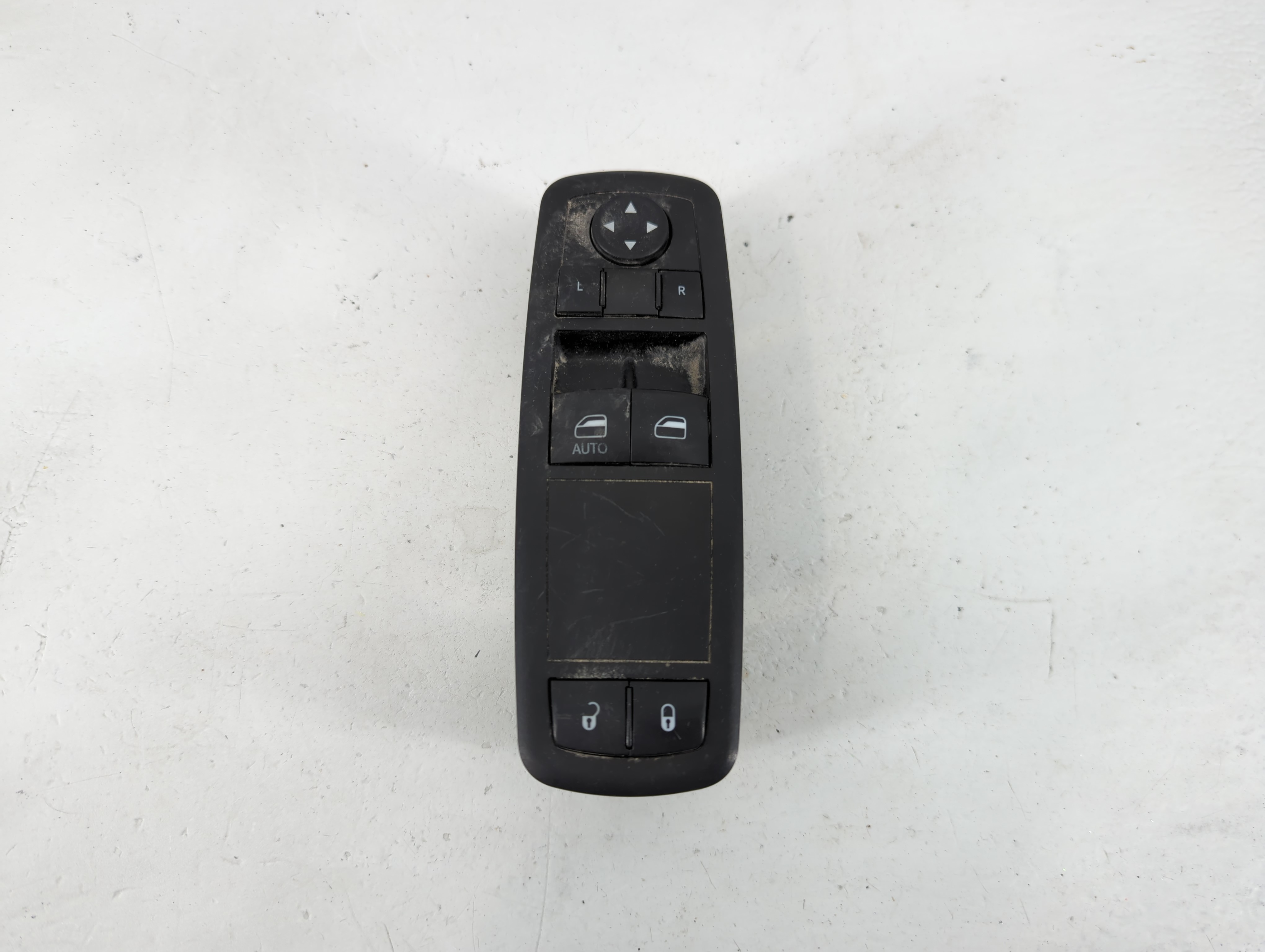 Dodge Caravan Driver Left Door Master Power Window Switch 68110870aa 1241122 - Oemusedautoparts1.com