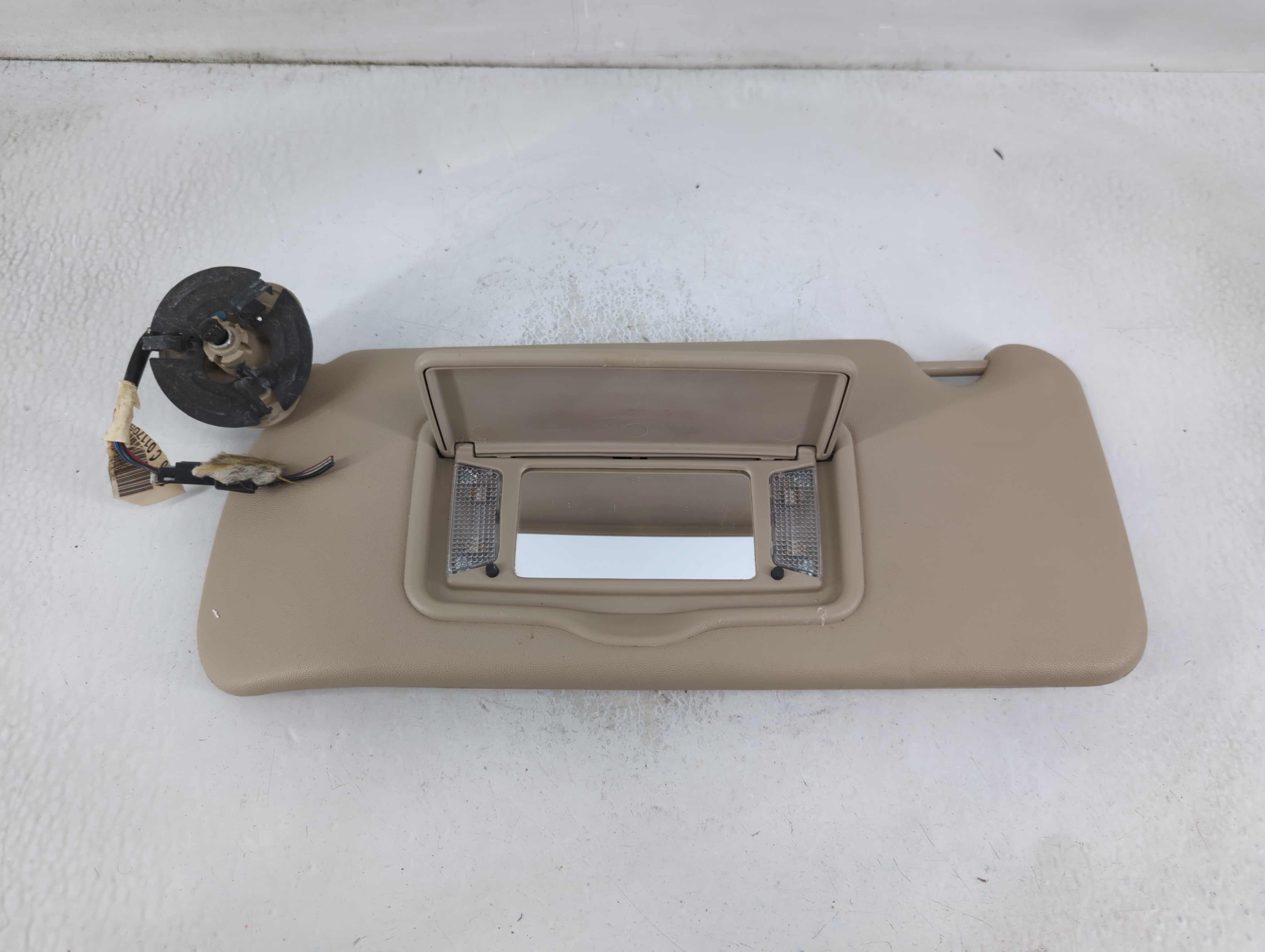 2004-2009 Cadillac Srx Passenger Sun Visor Mirror Right Sunvisor Beige 37186 - Oemusedautoparts1.com