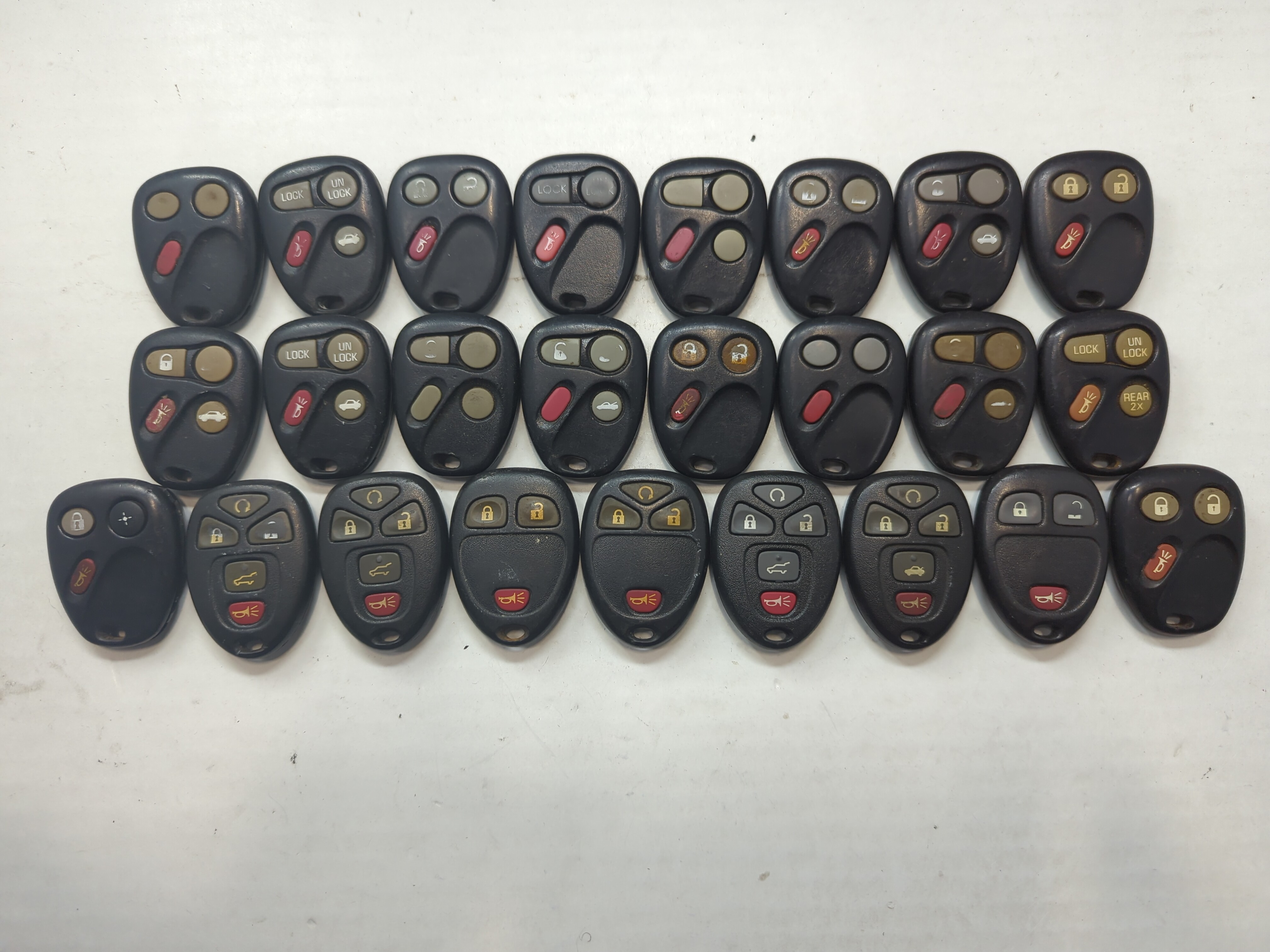 Lot of 25 Chevrolet Keyless Entry Remote Fob OUC60270 | OUC60221 | 685807 - Oemusedautoparts1.com