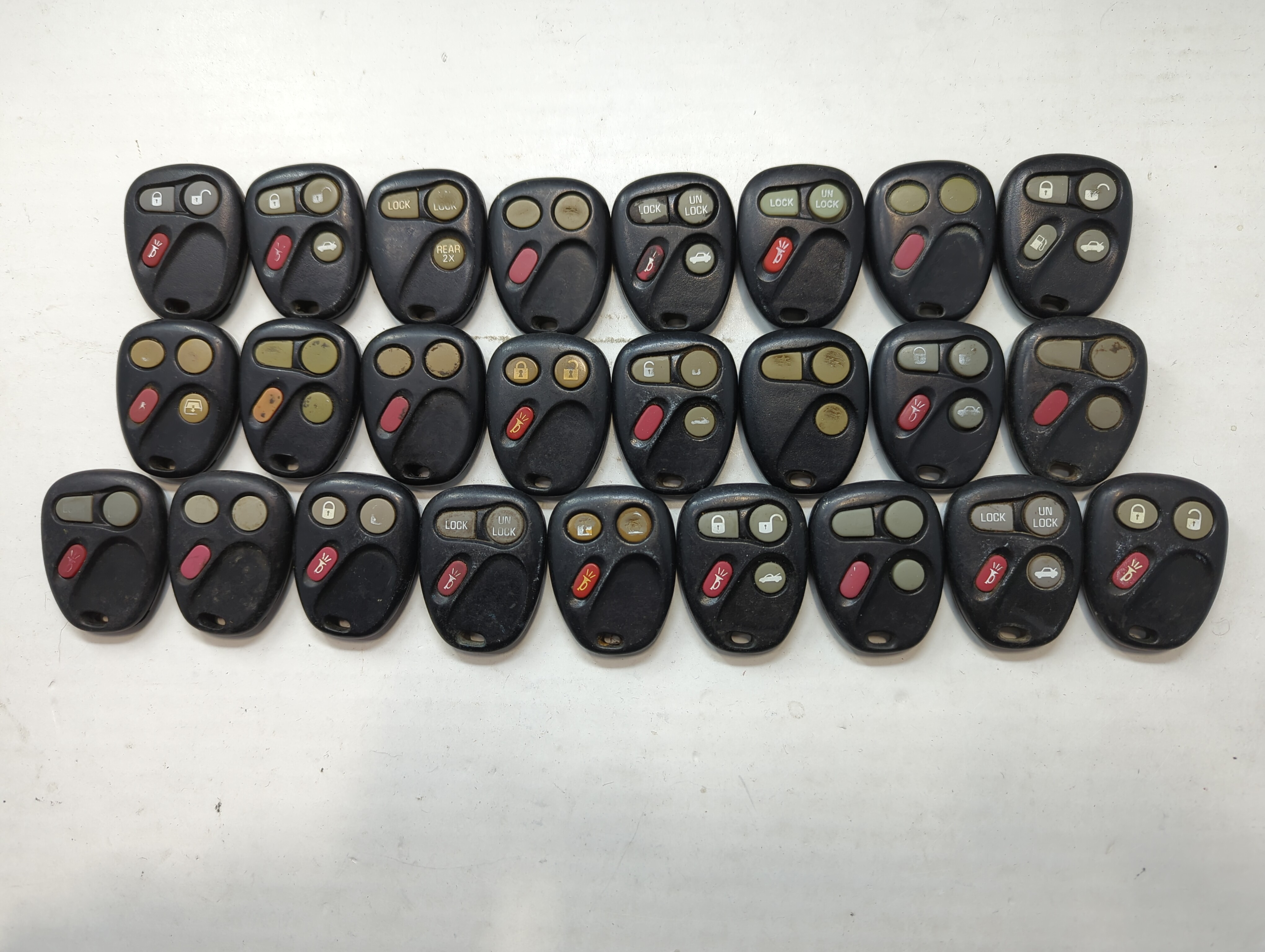 Lot of 25 Chevrolet Keyless Entry Remote Fob MIXED FCC IDS MIXED PART 721998 - Oemusedautoparts1.com