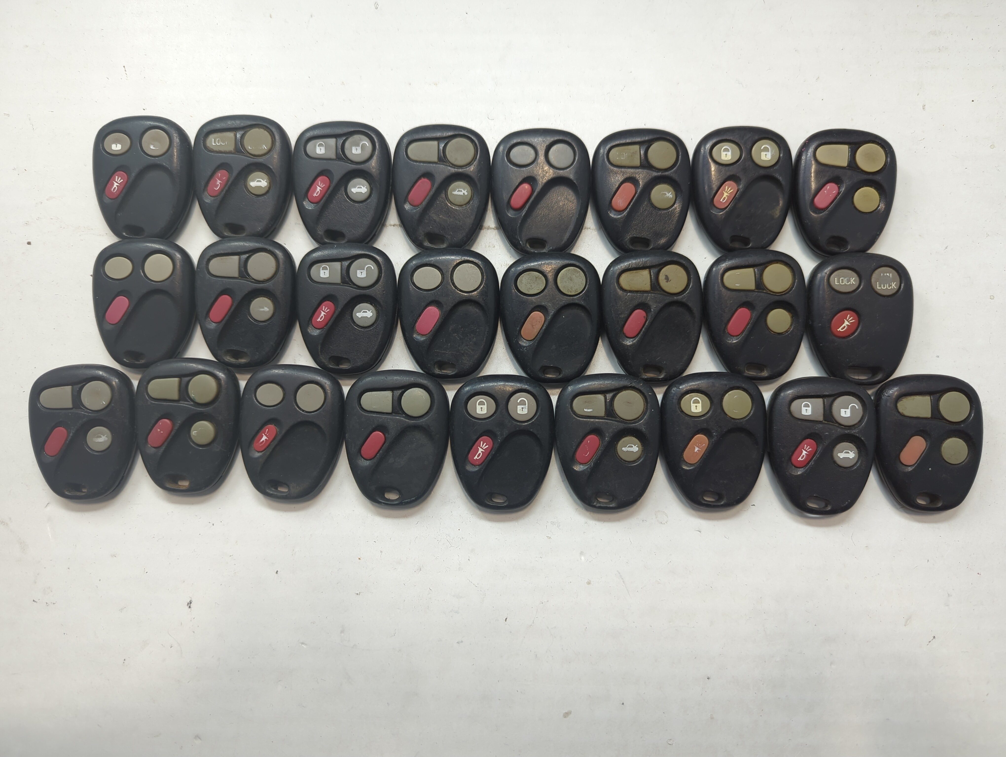 Lot of 25 Chevrolet Keyless Entry Remote Fob MIXED FCC IDS MIXED PART 722001 - Oemusedautoparts1.com