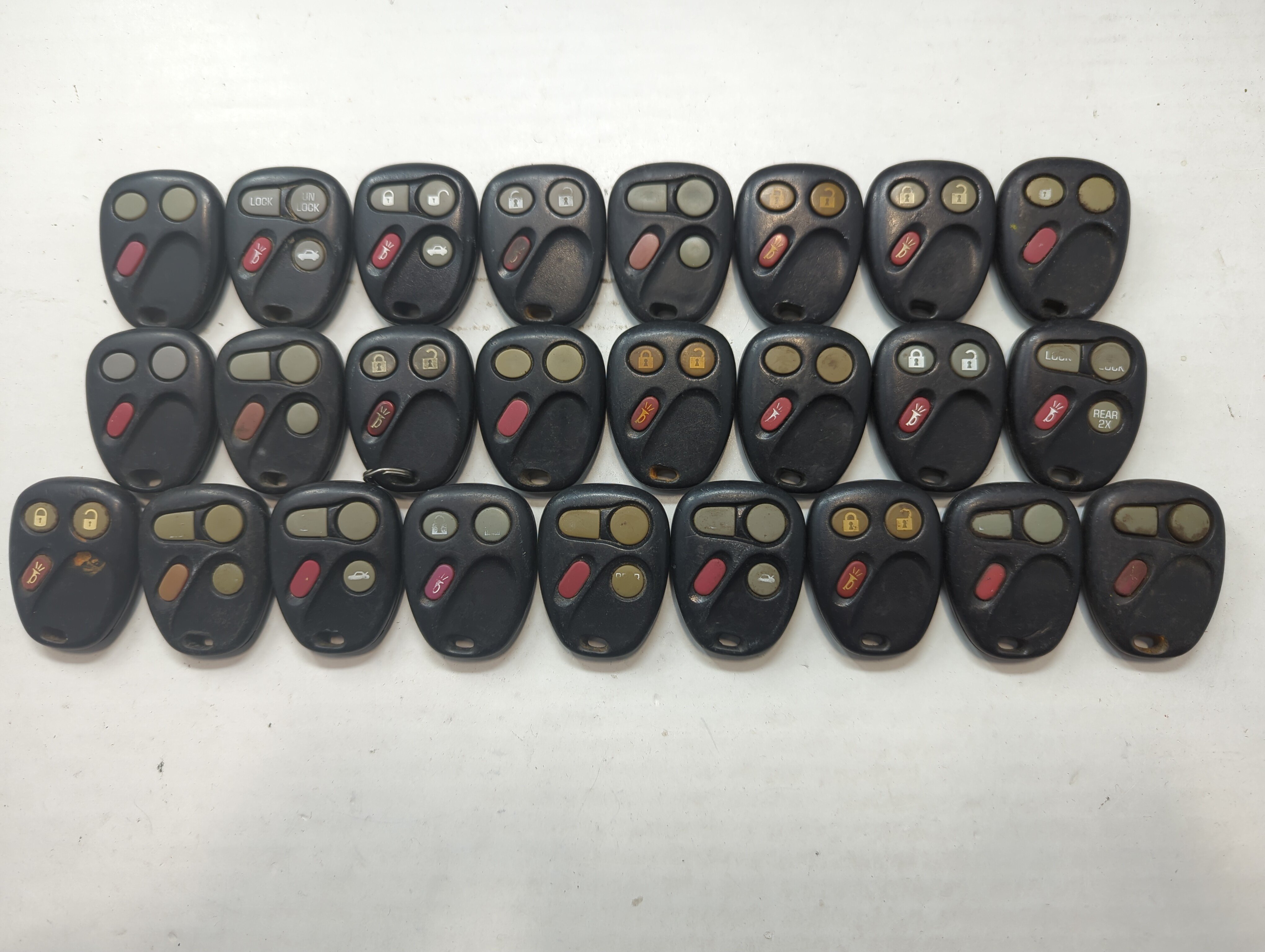 Lot of 25 Chevrolet Keyless Entry Remote Fob MIXED FCC IDS MIXED PART 722013 - Oemusedautoparts1.com