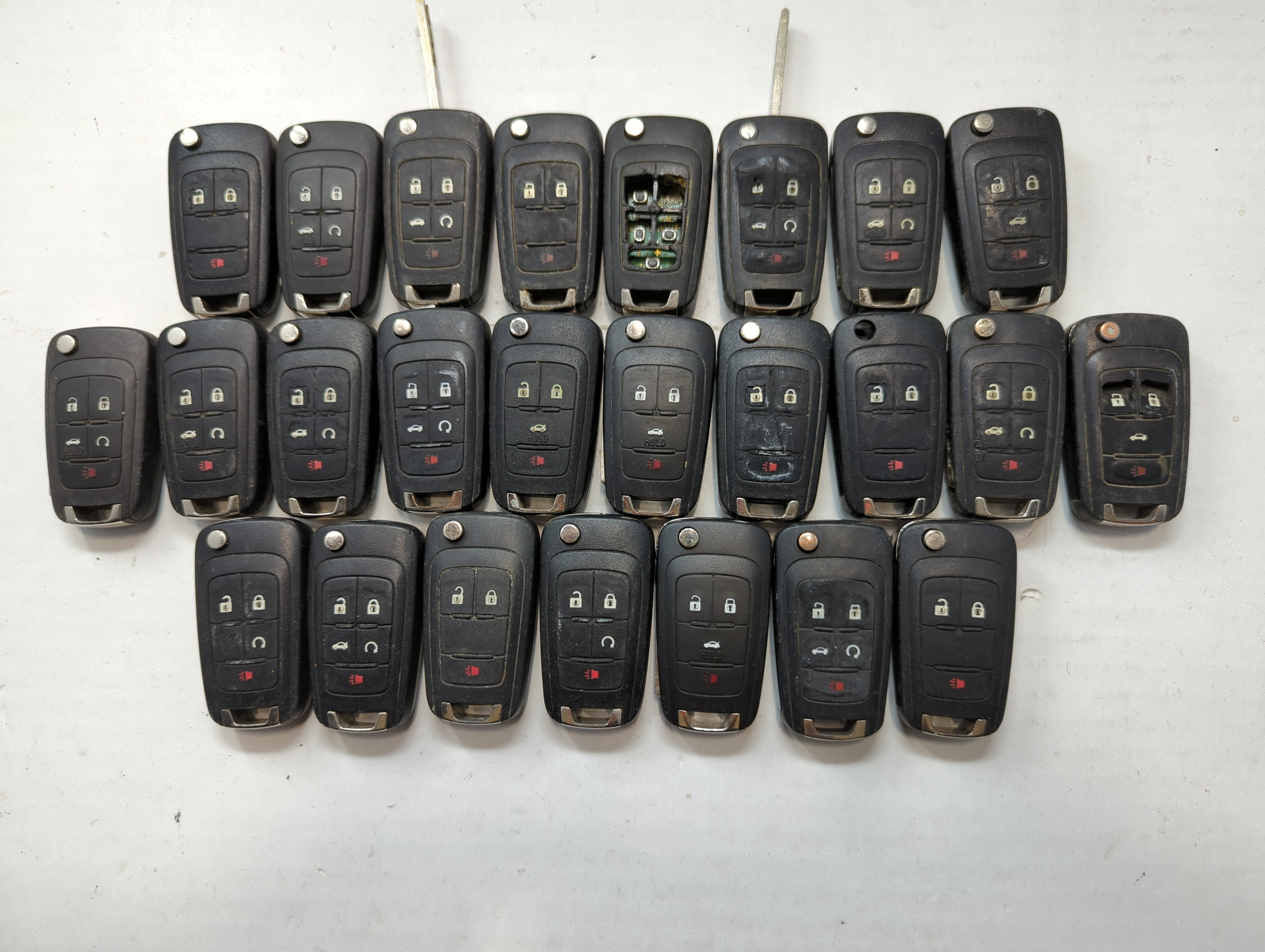 Lot of 25 Chevrolet Keyless Entry Remote Fob MIXED FCC IDS MIXED PART 722234 - Oemusedautoparts1.com