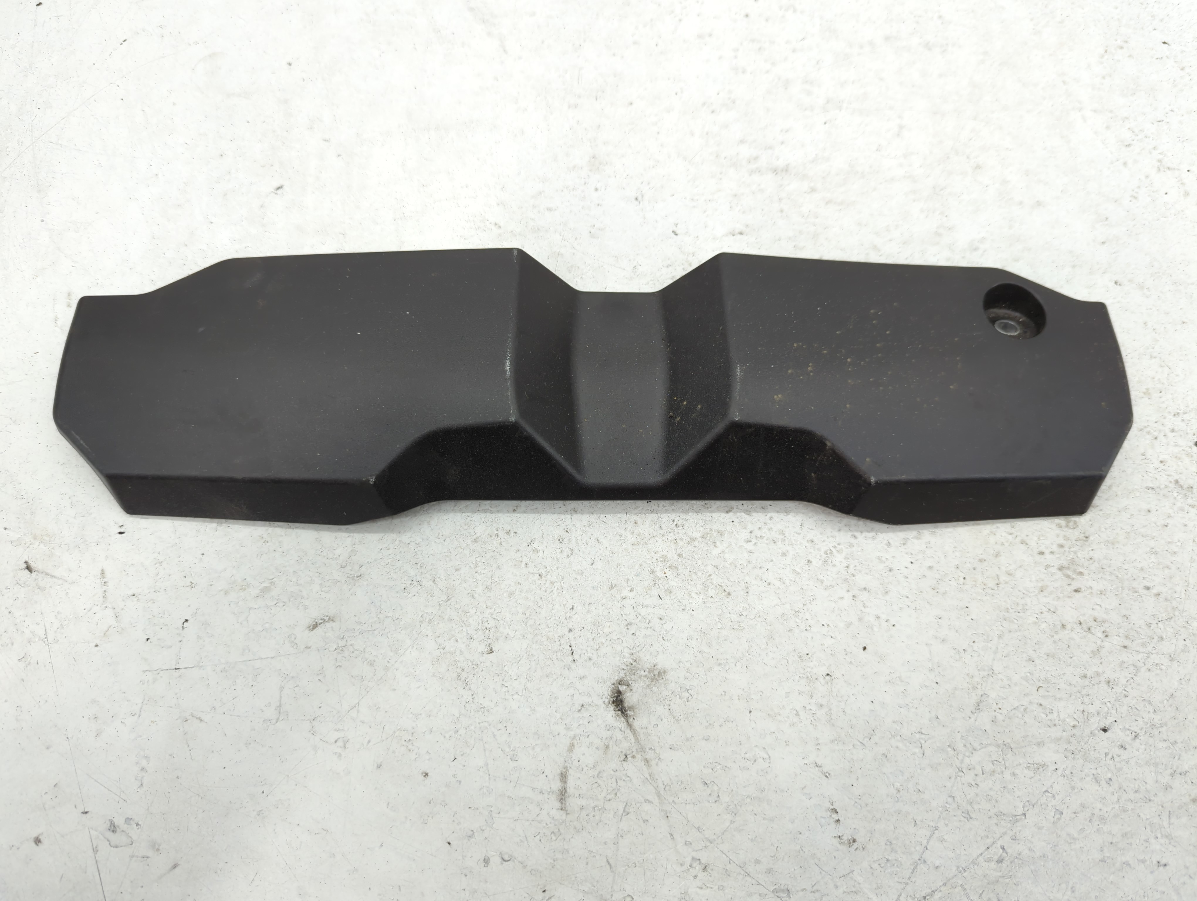 2014 Subaru Xv Engine Cover 727546 - Oemusedautoparts1.com