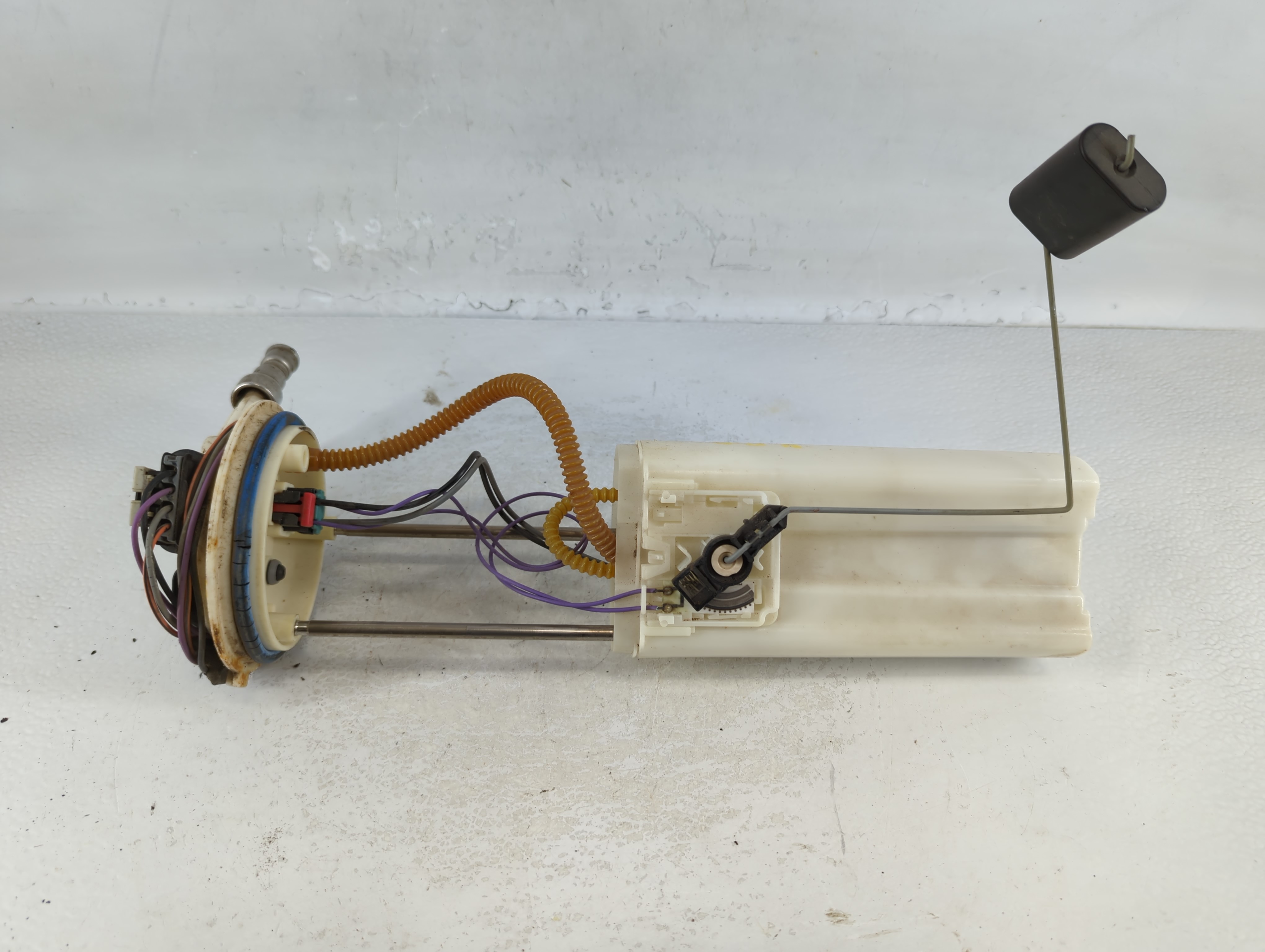1999 Chevrolet Suburban 2500 Electrical Gas Fuel Pump Assembly 733500 - Oemusedautoparts1.com