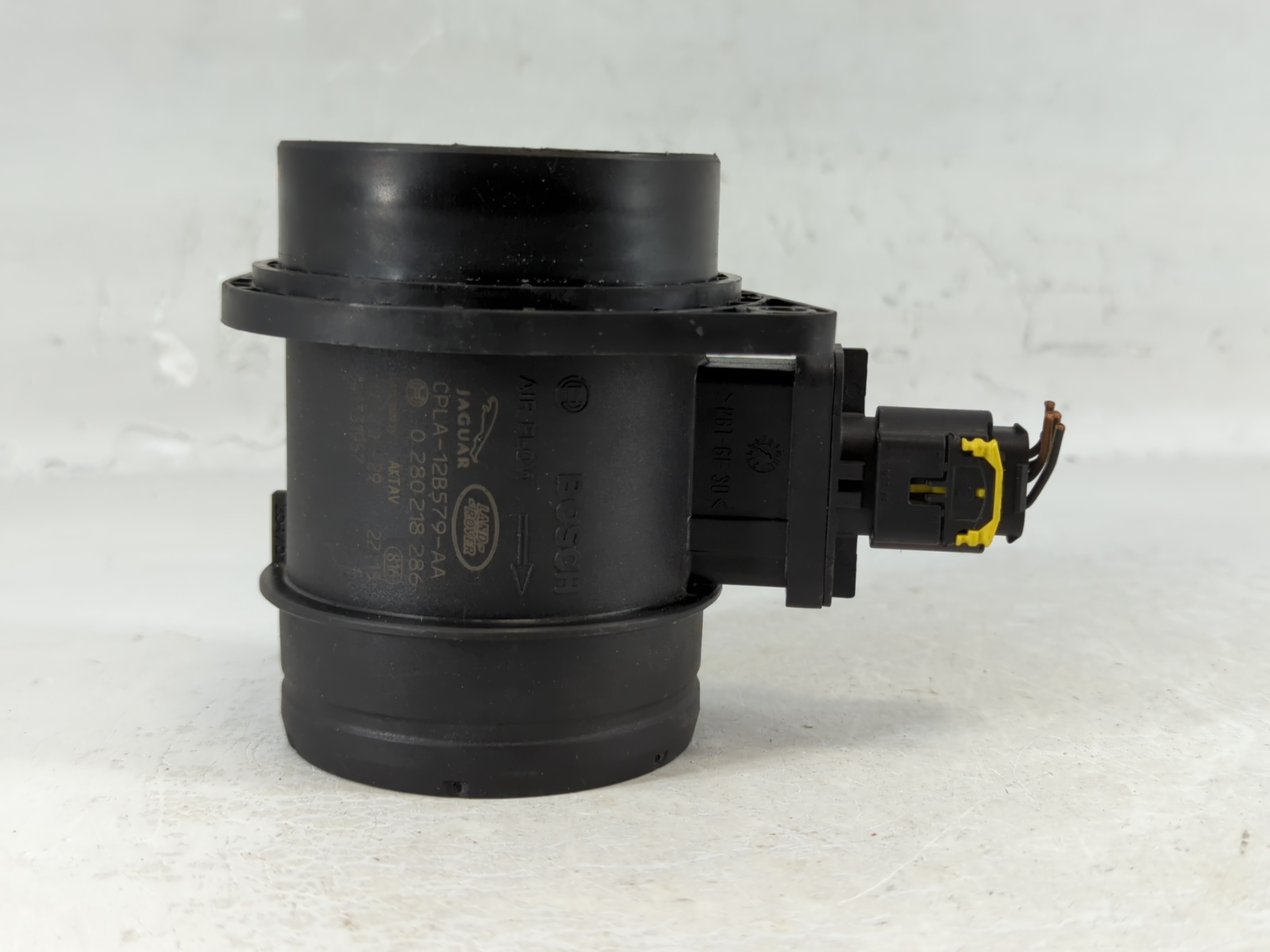 Picture of Nissan Rogue Sport Mass Air Flow Meter Maf 734897