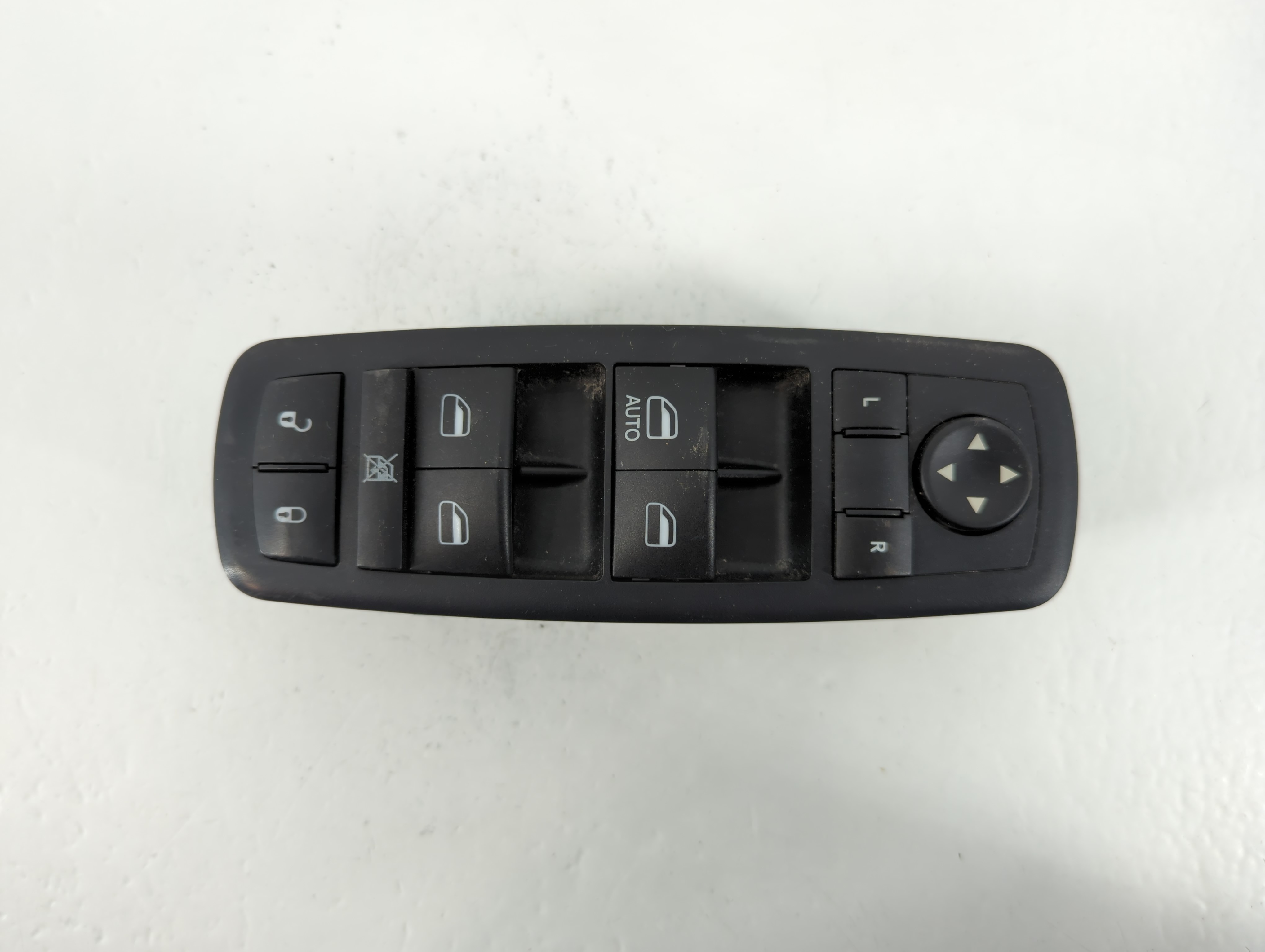 2016 Buick Regal Driver Left Door Master Power Window Switch 734930 - Oemusedautoparts1.com