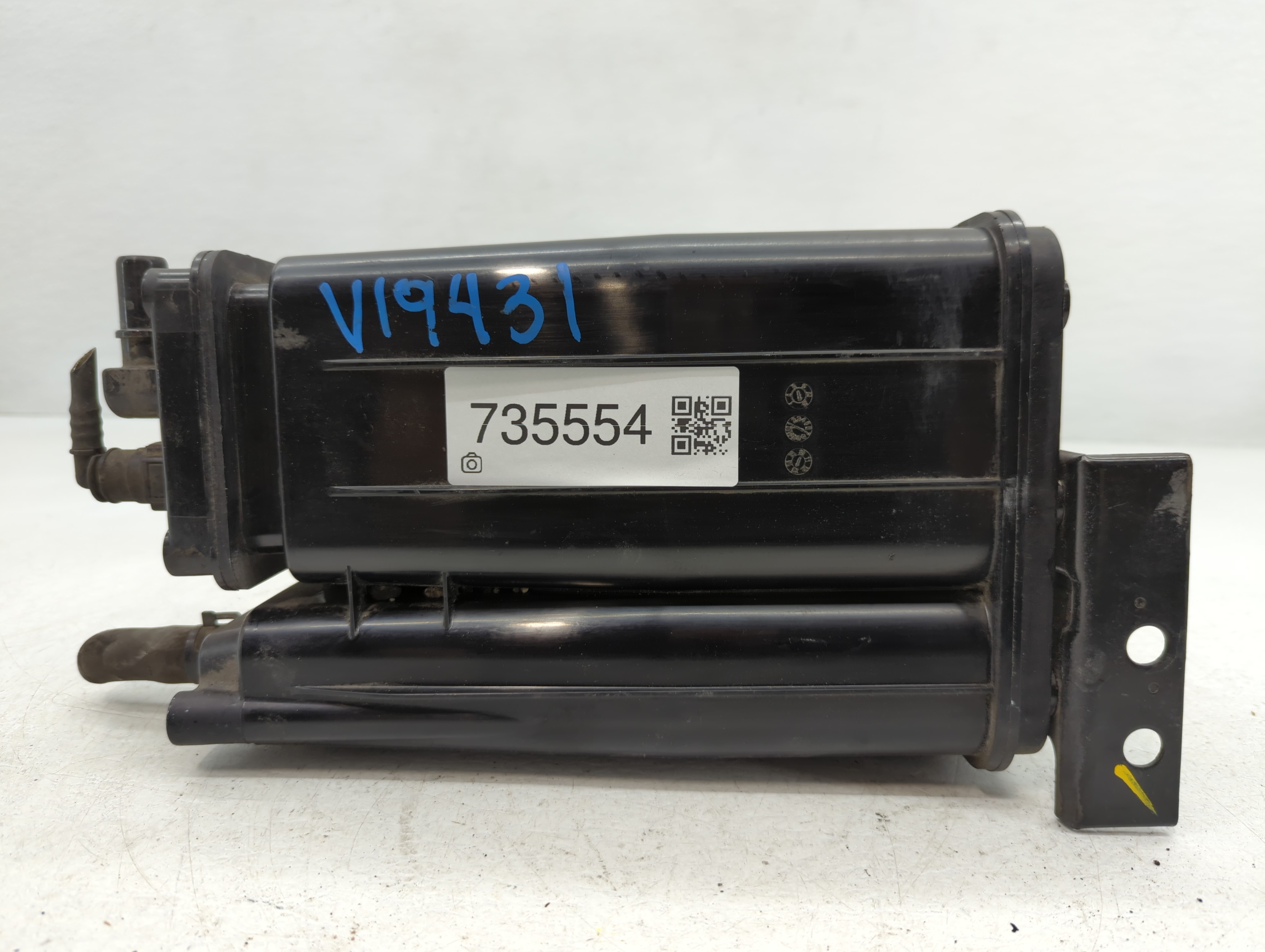 Picture of 2013 Hyundai Veloster Fuel Vapor Charcoal Canister 735554