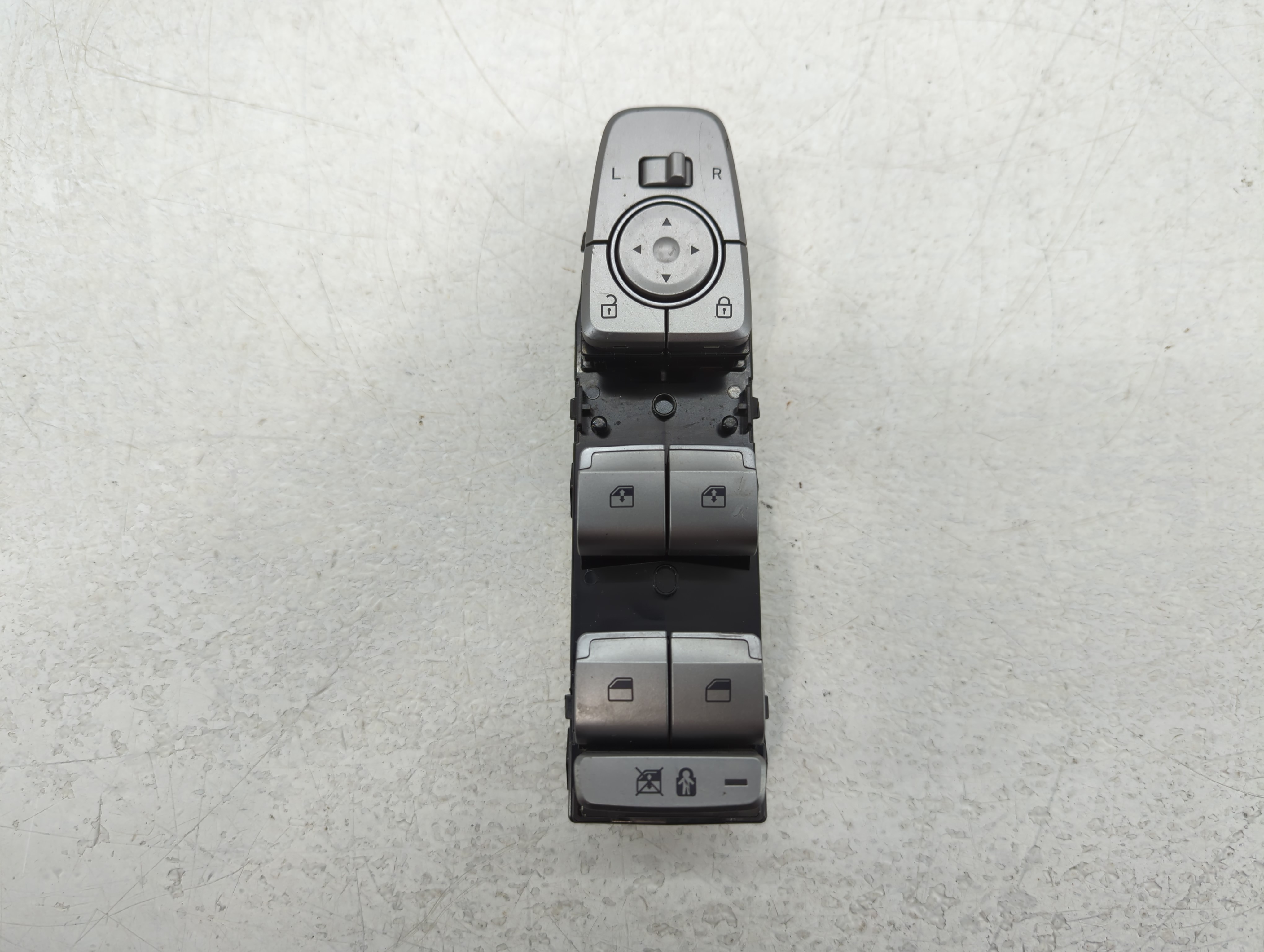 2020 Hyundai Palisade Driver Left Door Master Power Window Switch 735652 - Oemusedautoparts1.com