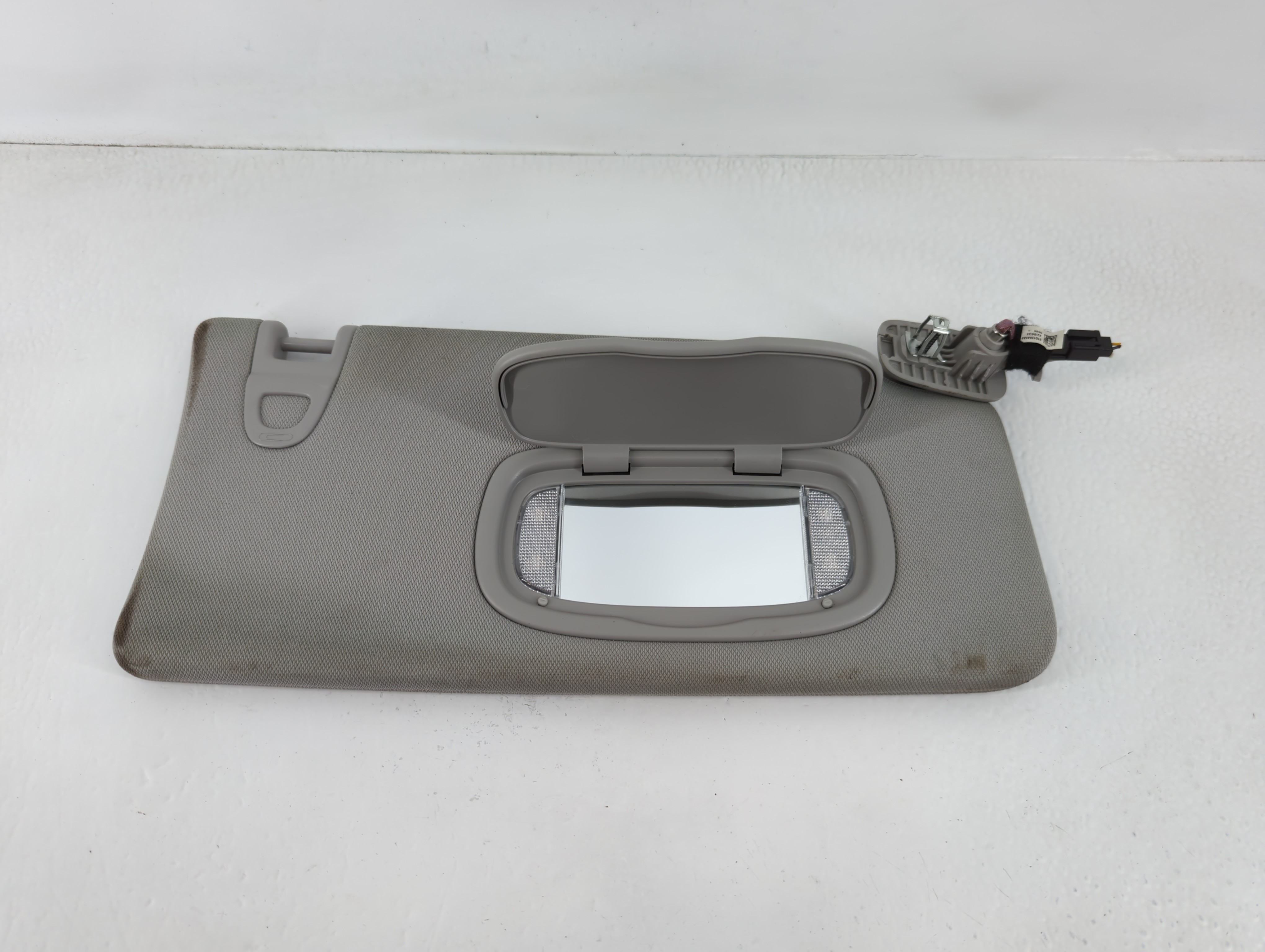 2022 Jeep Compass Driver Sun Visor Mirror Left Sunvisor Grey 736268 - Oemusedautoparts1.com