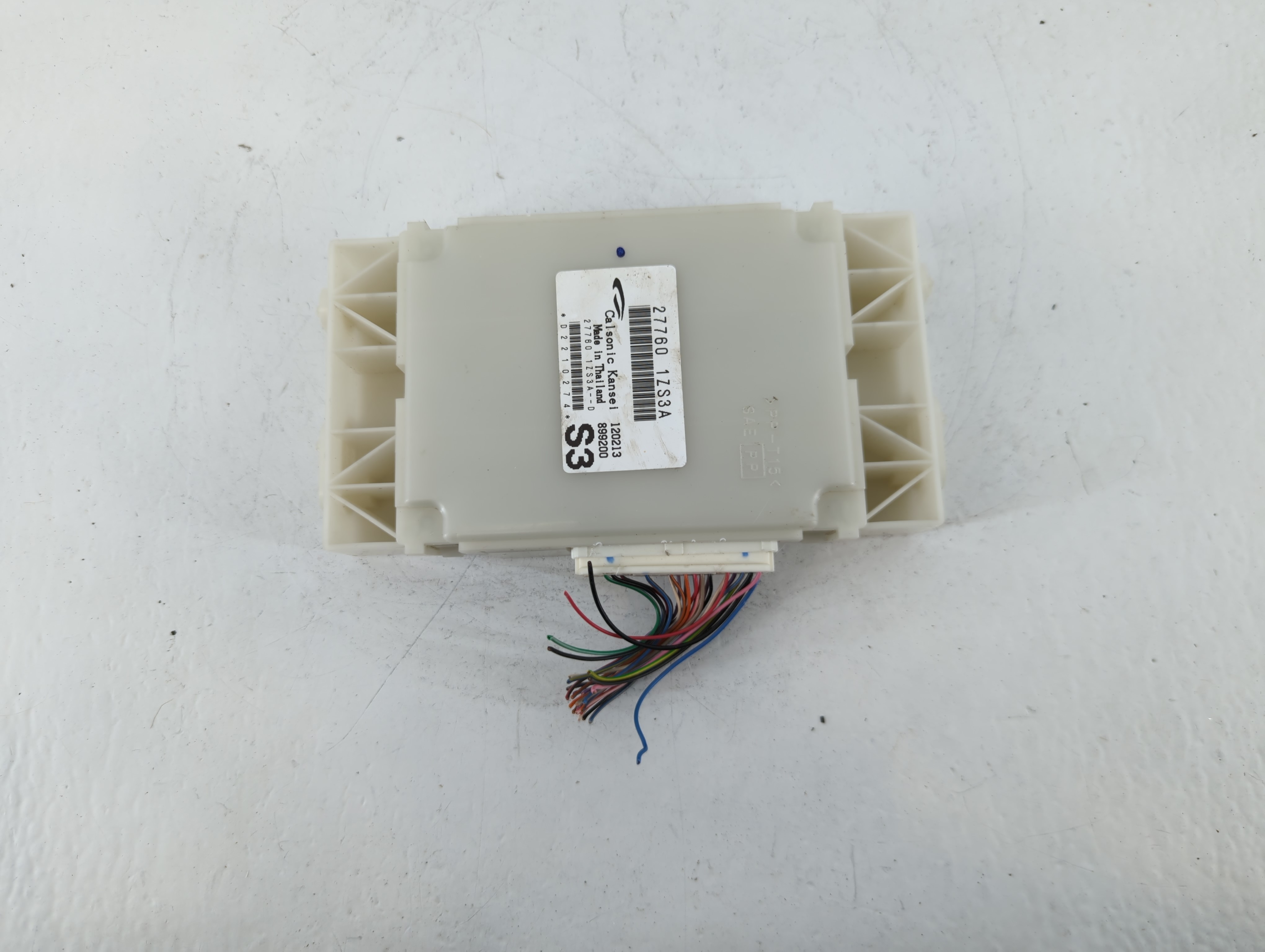 2011-2013 Infiniti Qx56 Body Control Module Bcm Inner Cabin Fuse Box 737427 - Oemusedautoparts1.com