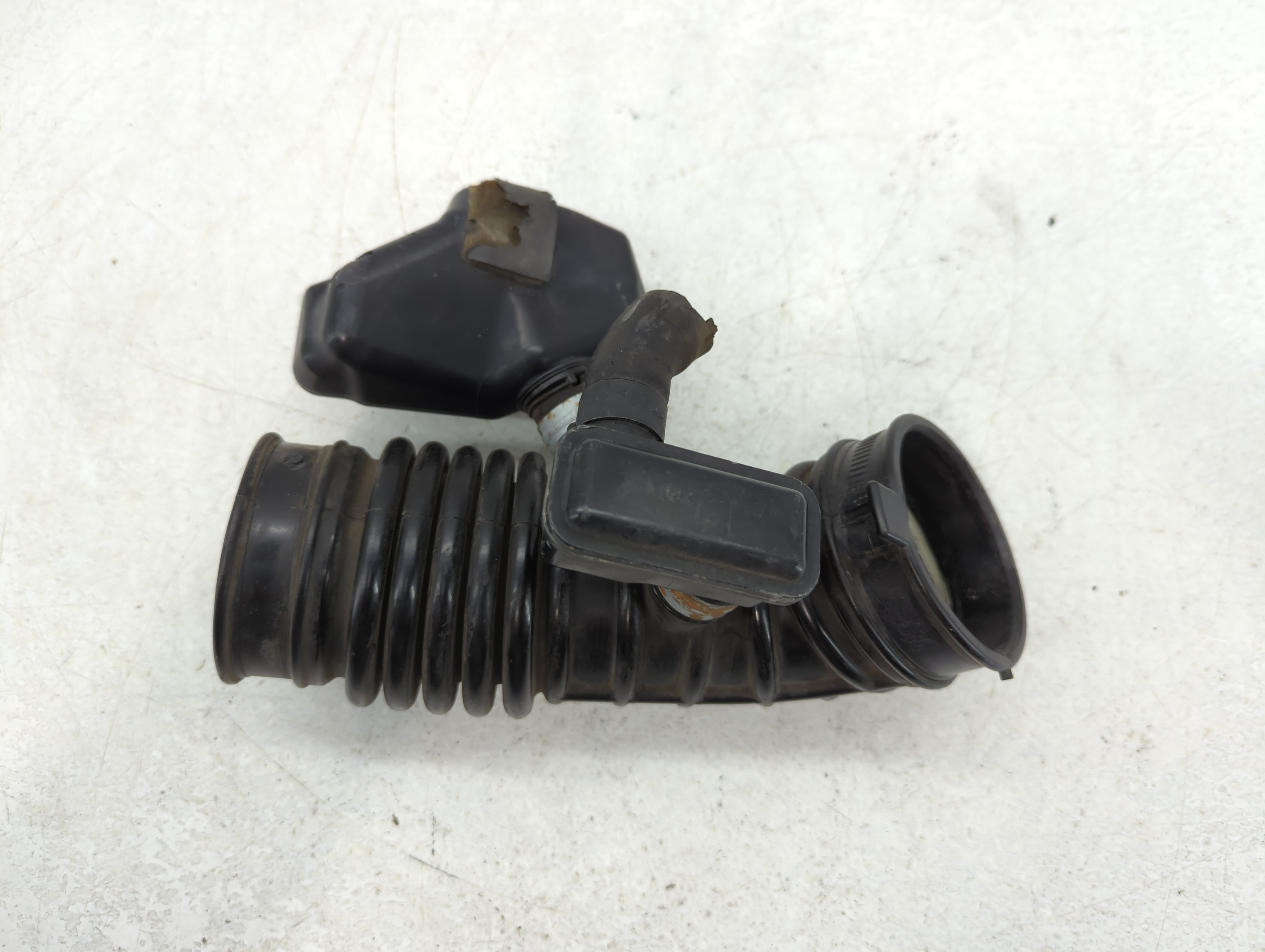 2007 Hyundai Elantra Air Cleaner Intake Duct Hose Tube 738689 - Oemusedautoparts1.com