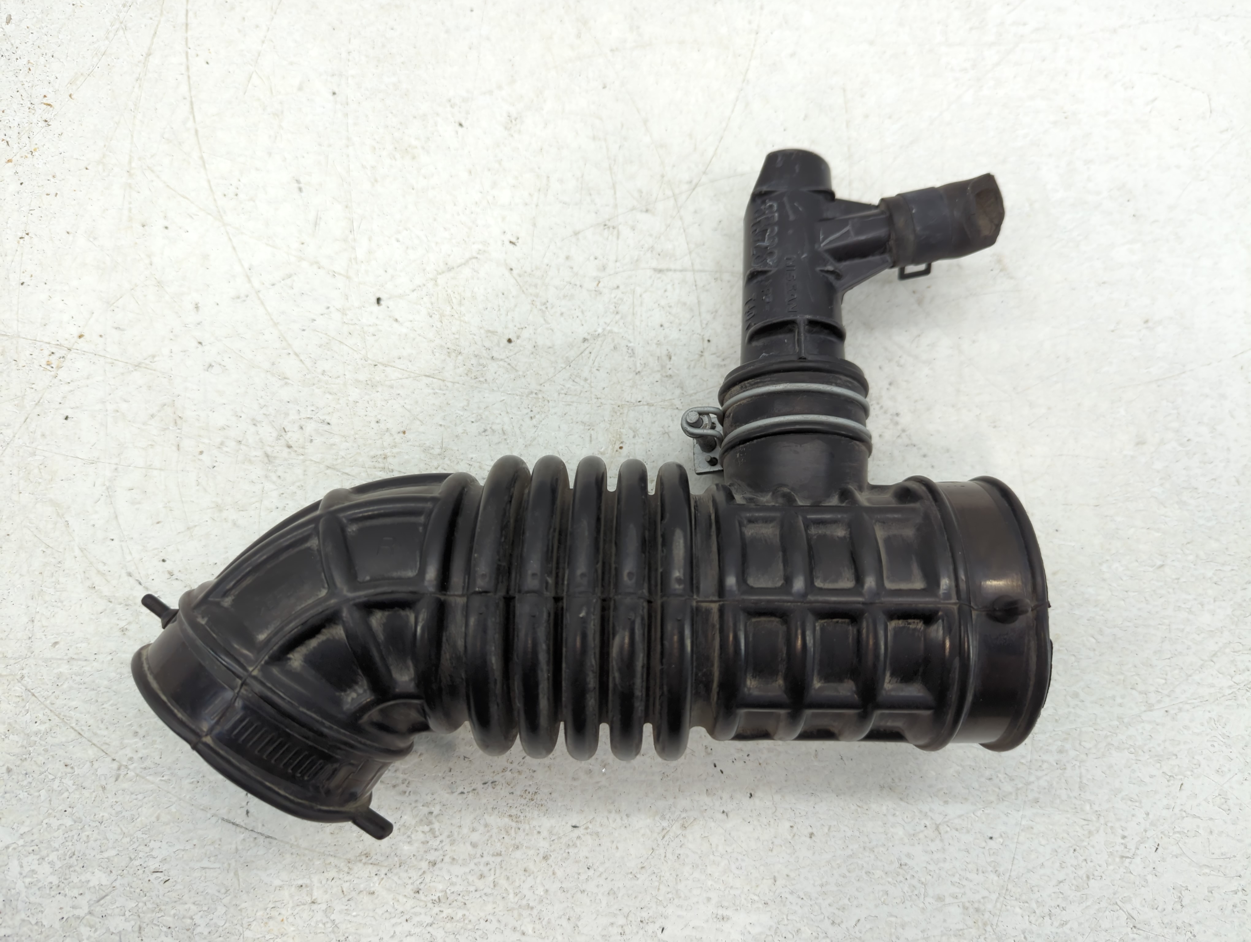 2014 Nissan Sentra Air Cleaner Intake Duct Hose Tube 738690 - Oemusedautoparts1.com