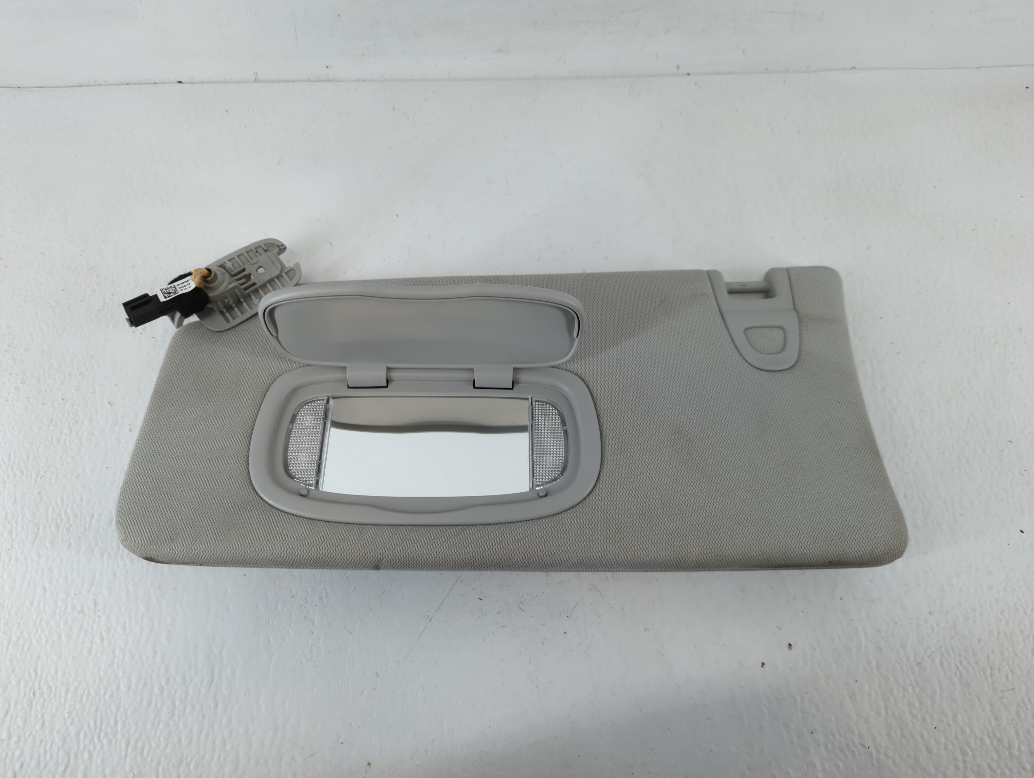 Picture of 2018 Jeep Compass Driver Sun Visor Mirror Left Sunvisor Grey 740483