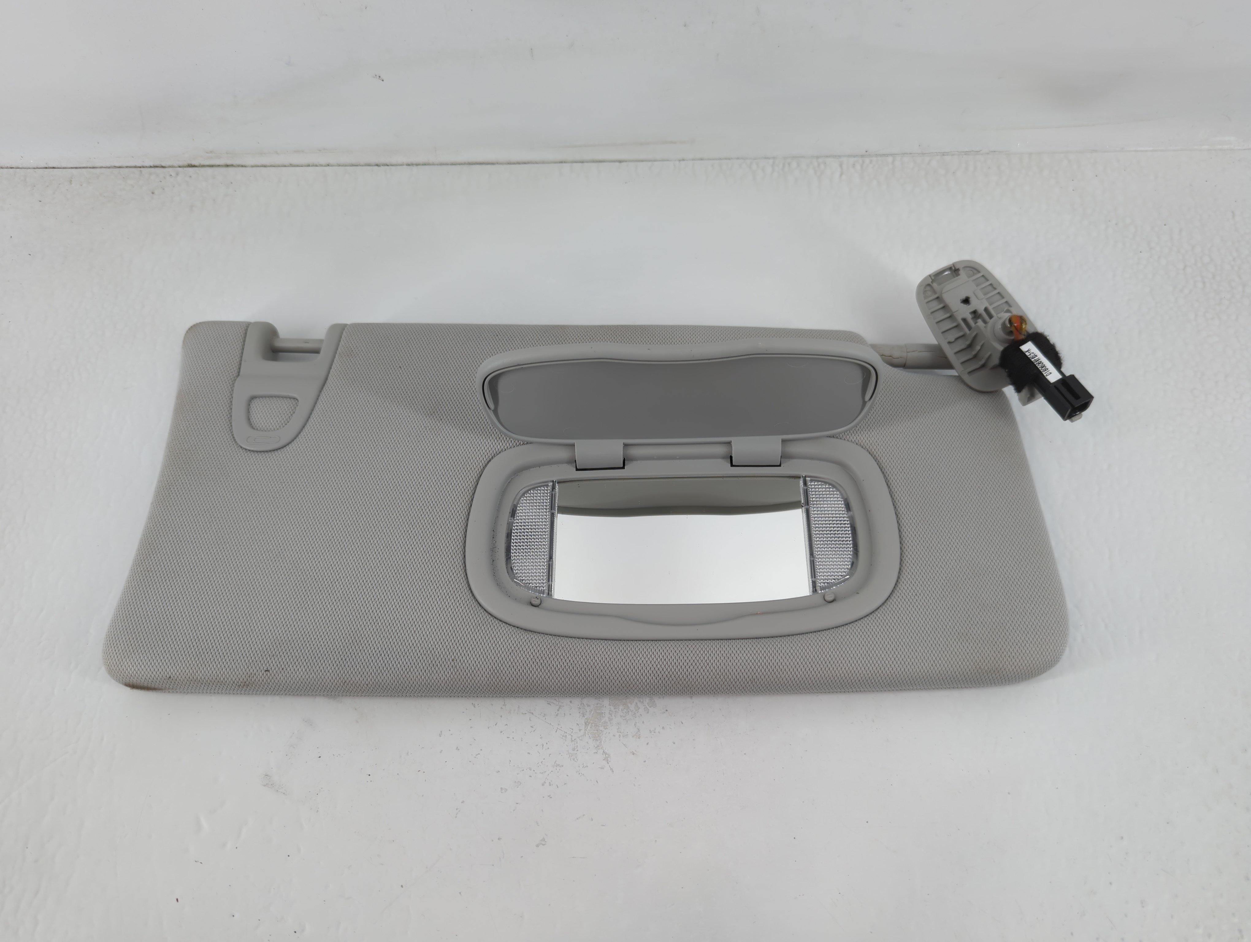 2019 Jeep Compass Passenger Sun Visor Mirror Right Sunvisor Light Grey 740509 - Oemusedautoparts1.com