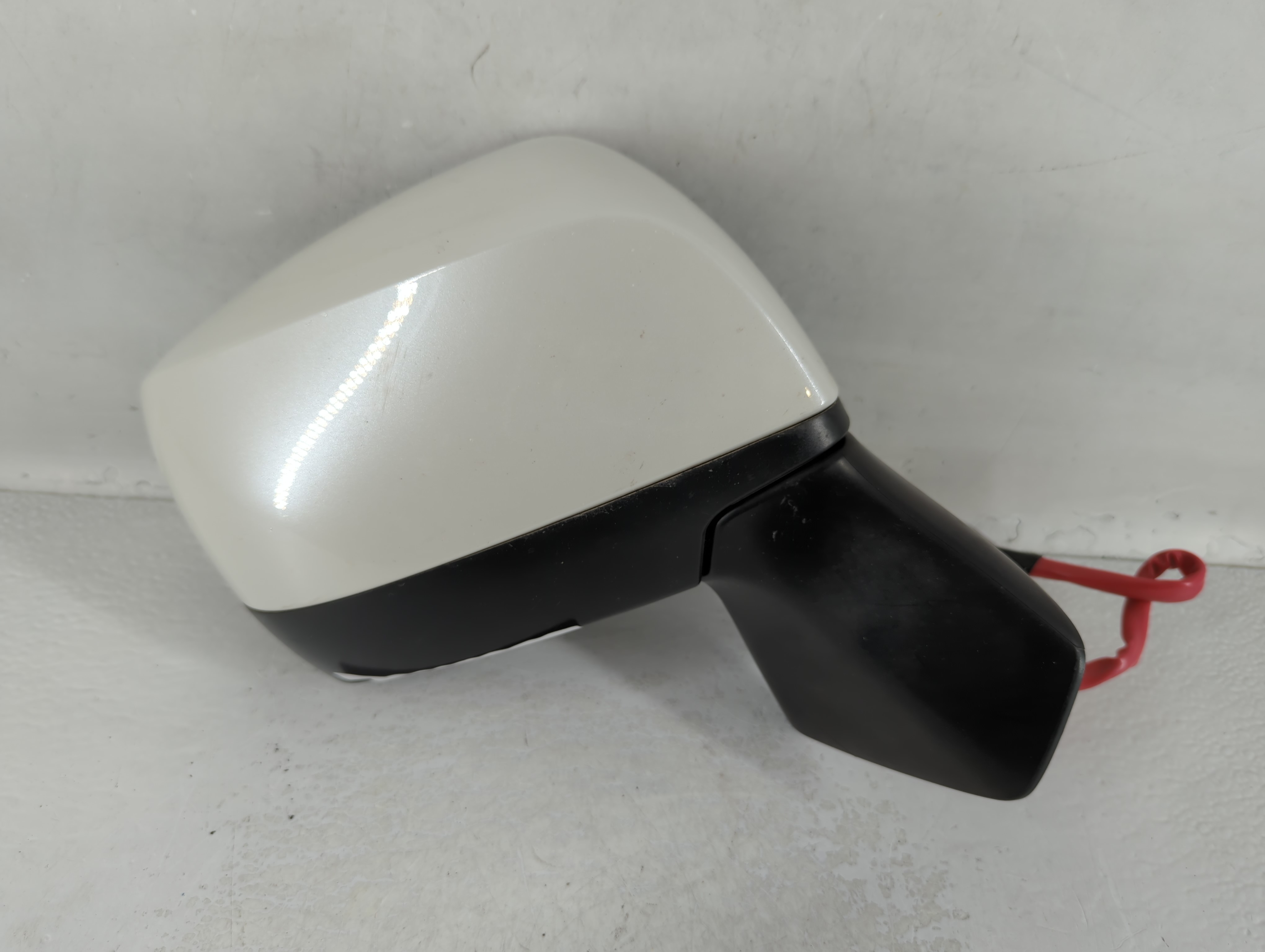 Subaru Forester Passenger Right Side View Power Door Mirror White 740575 - Oemusedautoparts1.com