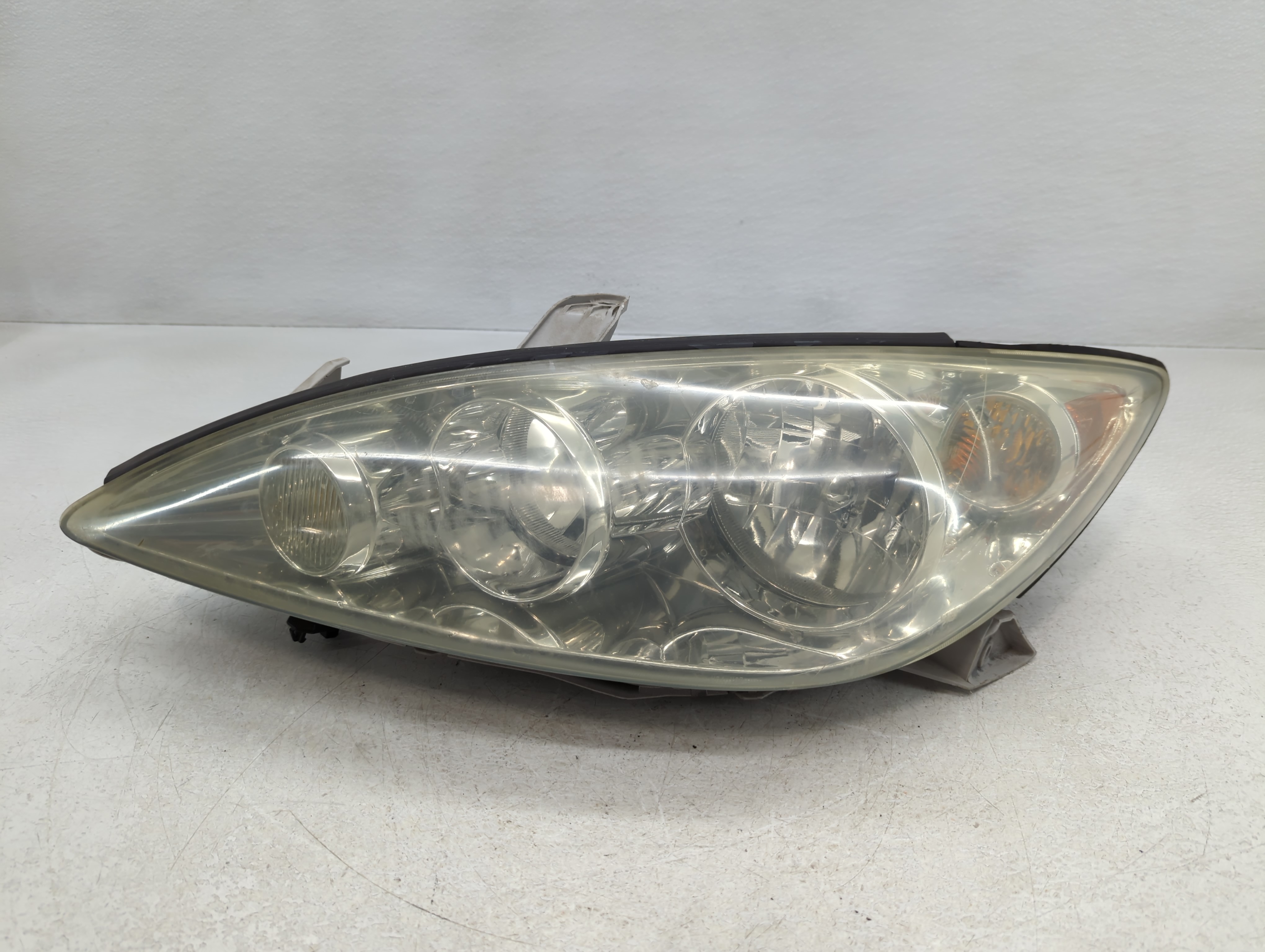 2005-2006 Toyota Camry Driver Left Oem Head Light Headlight Lamp 740596 - Oemusedautoparts1.com