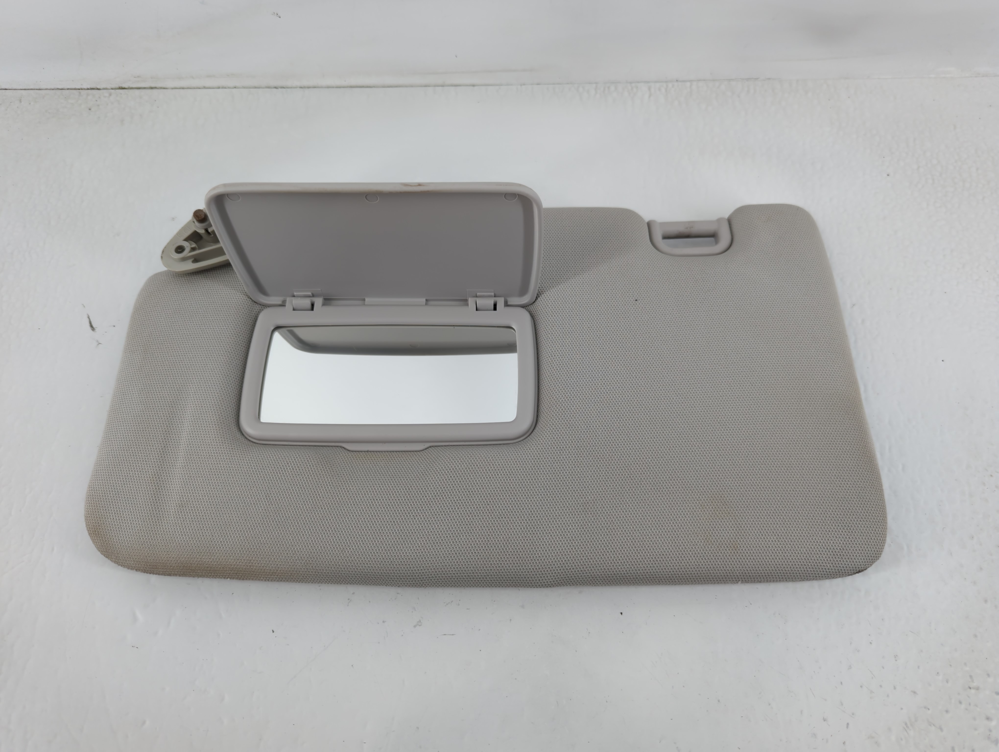 2014 Subaru Forester Driver Sun Visor Mirror Left Sunvisor Grey 740623 - Oemusedautoparts1.com