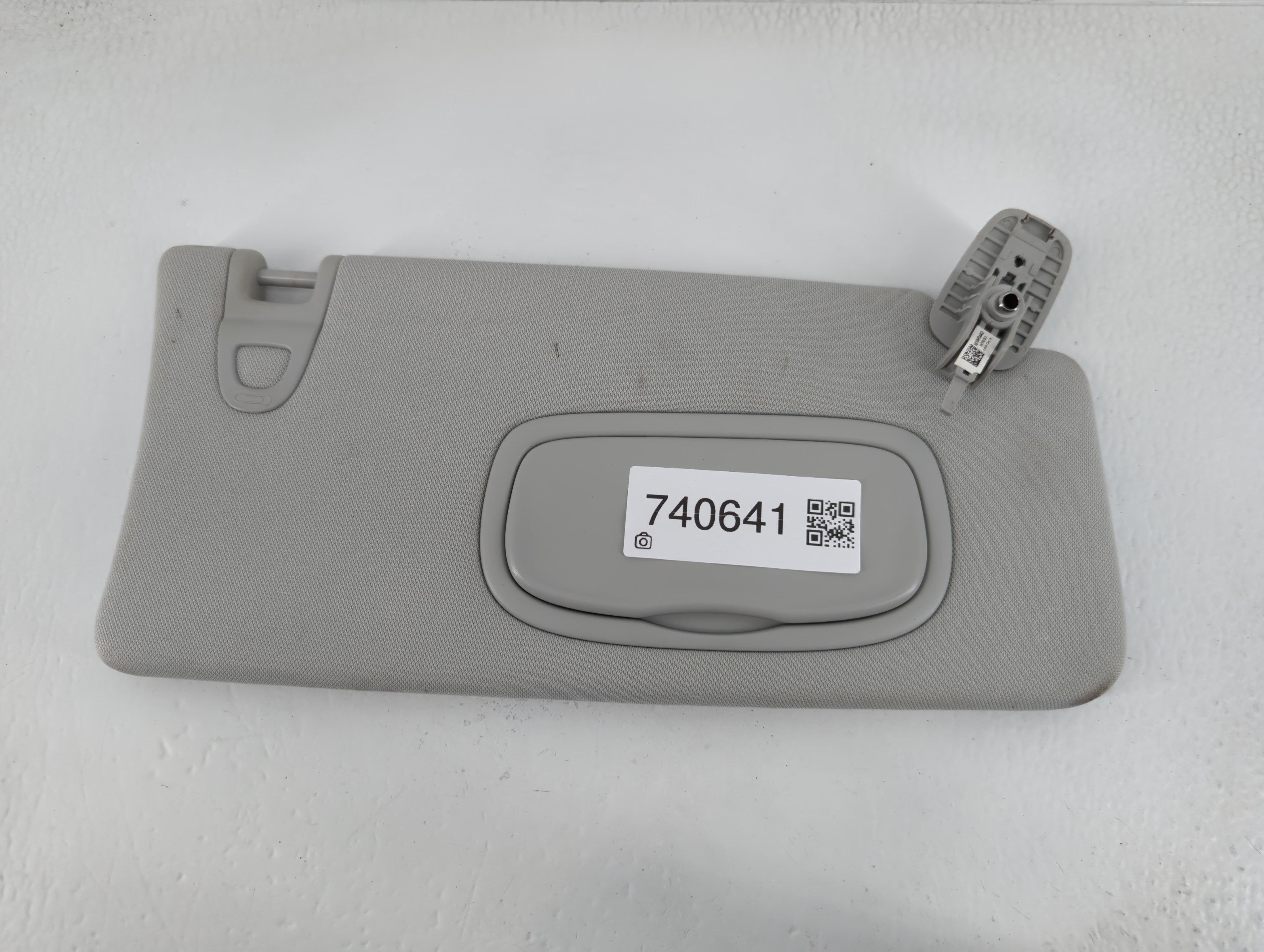2020 Jeep Compass Passenger Sun Visor Mirror Right Sunvisor Grey 740641 - Oemusedautoparts1.com