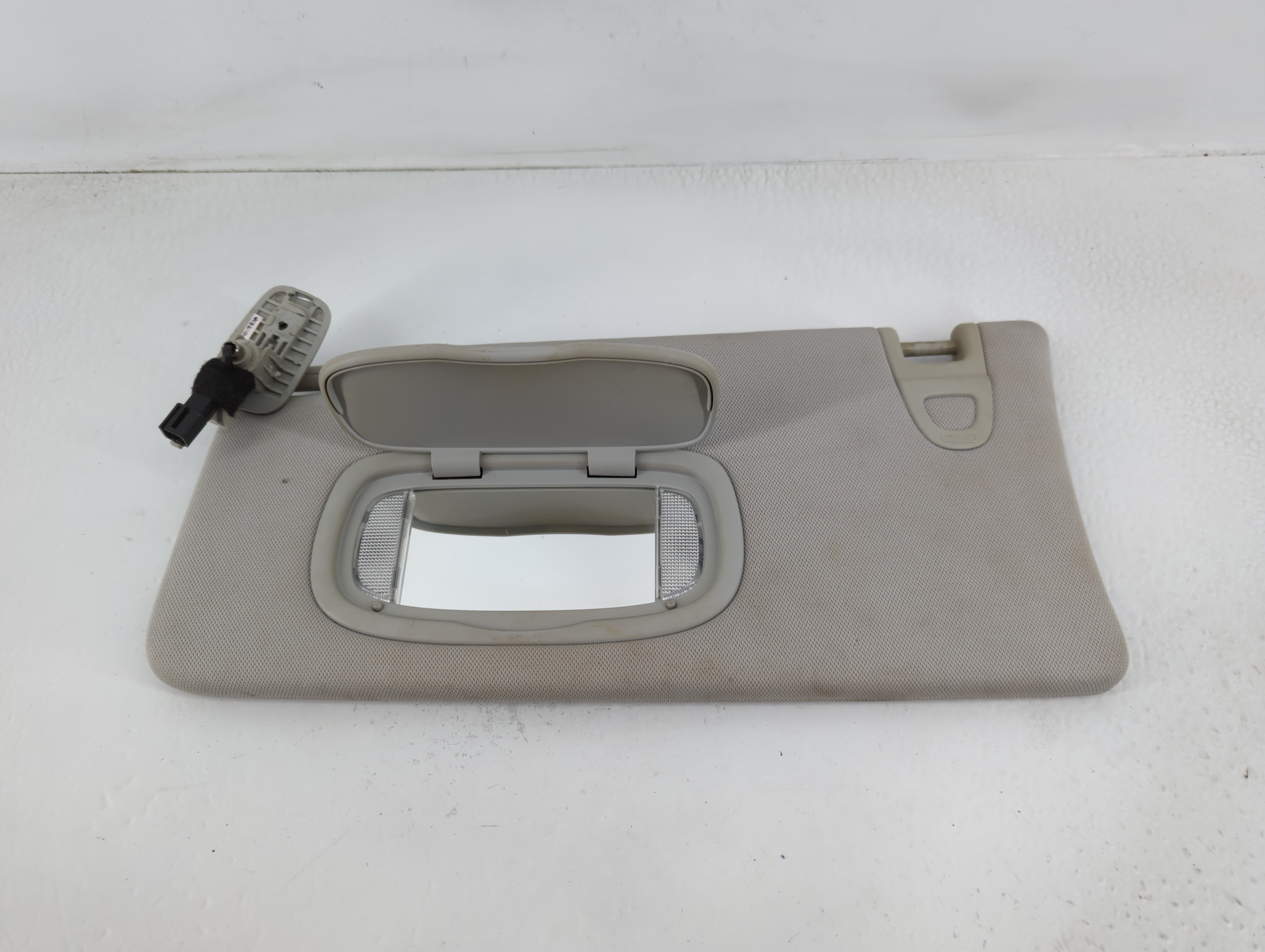 Picture of 2018 Jeep Compass Driver Sun Visor Mirror Left Sunvisor Grey 740704
