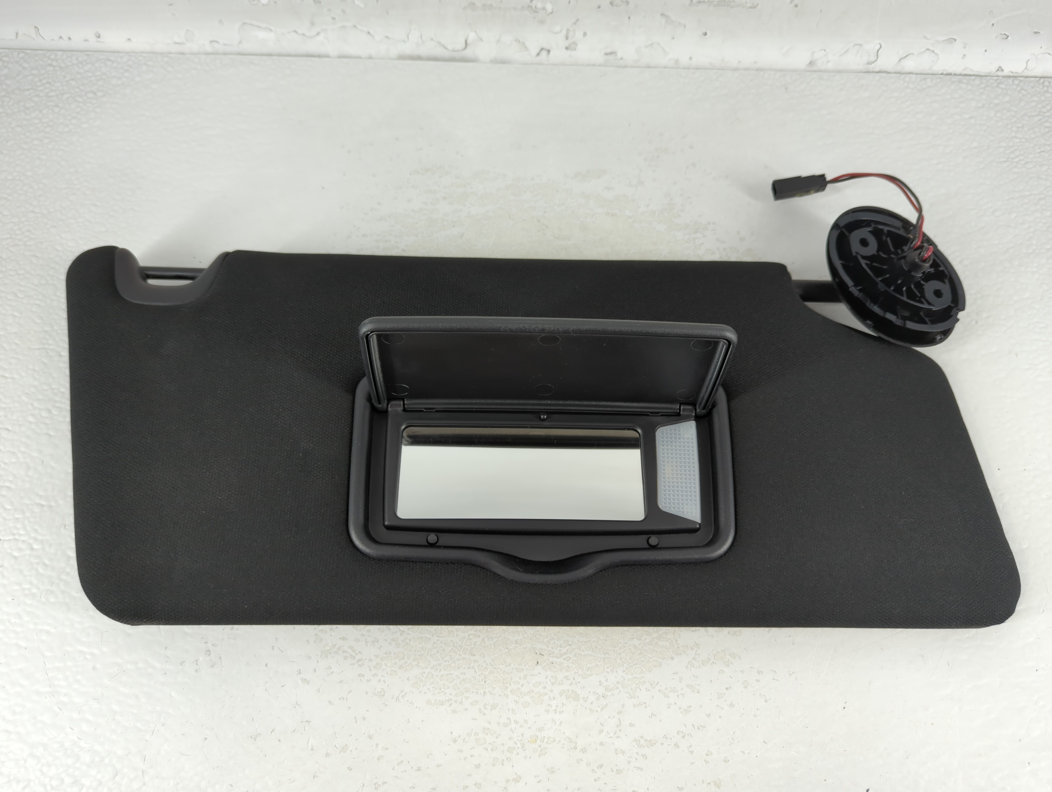 2016 Ford Explorer Passenger Sun Visor Mirror Right Sunvisor Black 742297 - Oemusedautoparts1.com