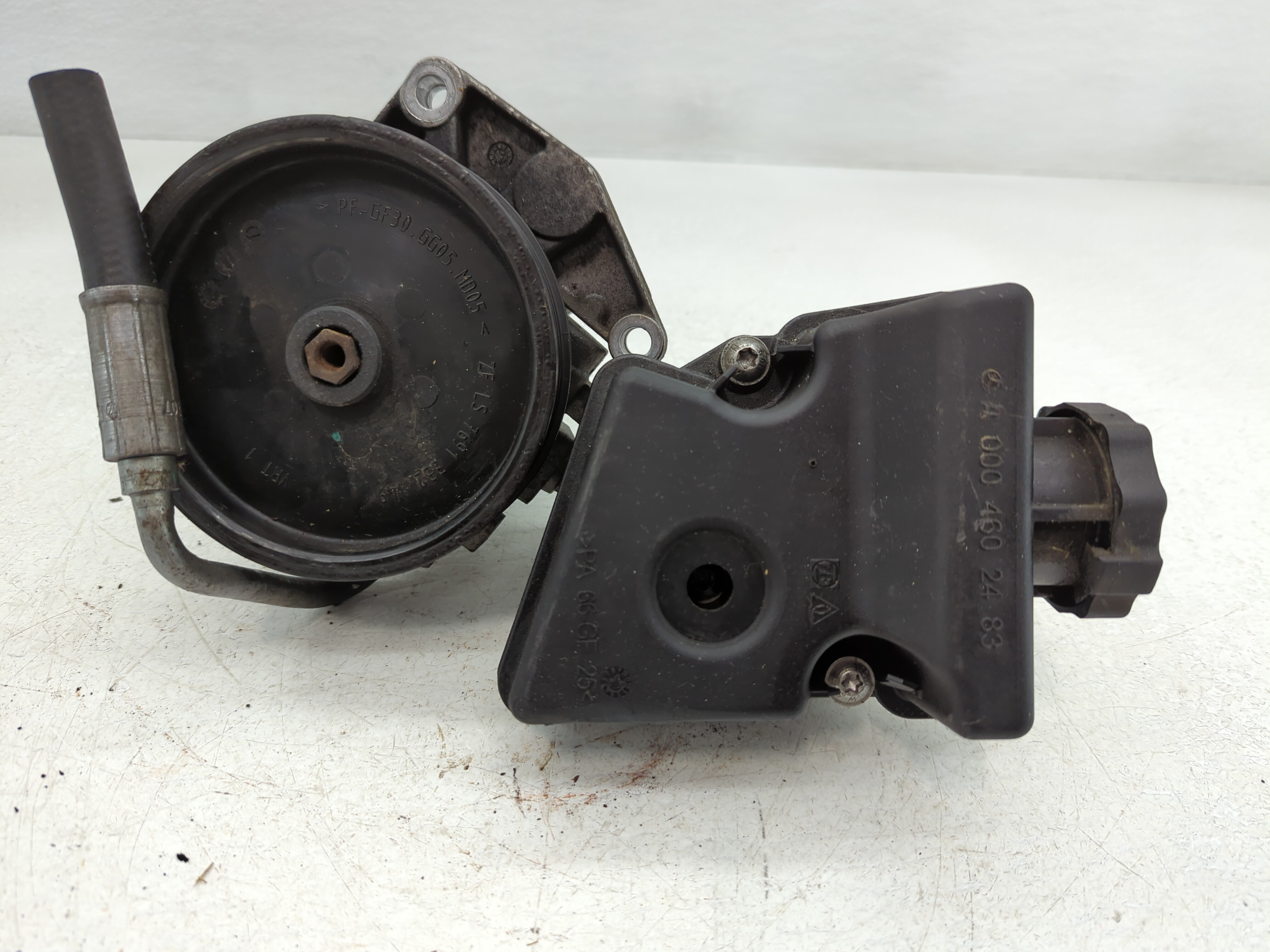 Picture of Mercedes-benz Slk Power Steering Column Pump Oem 742444