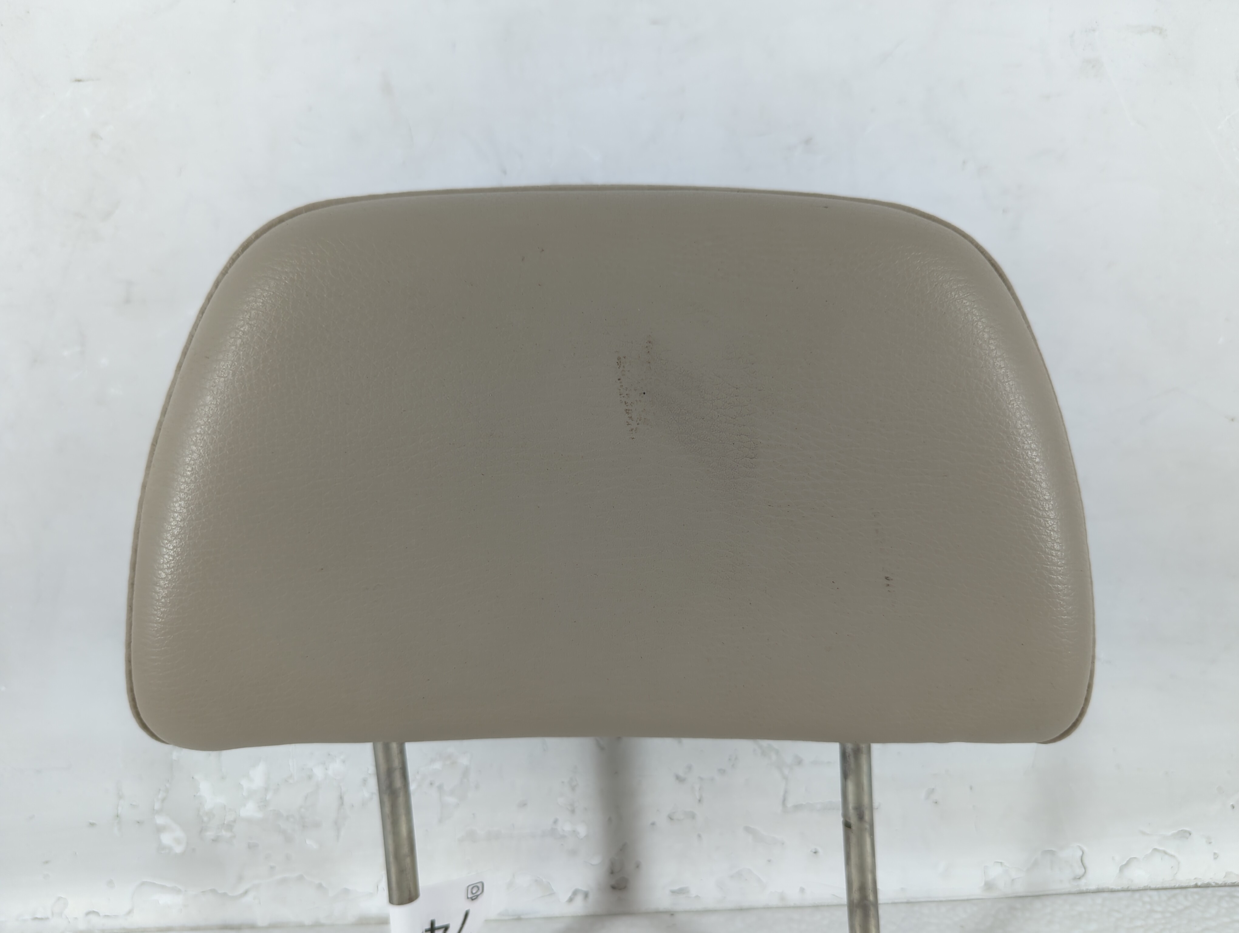 2009 Subaru Legacy Headrest Head Rest Rear Seat Beige 743306 - Oemusedautoparts1.com