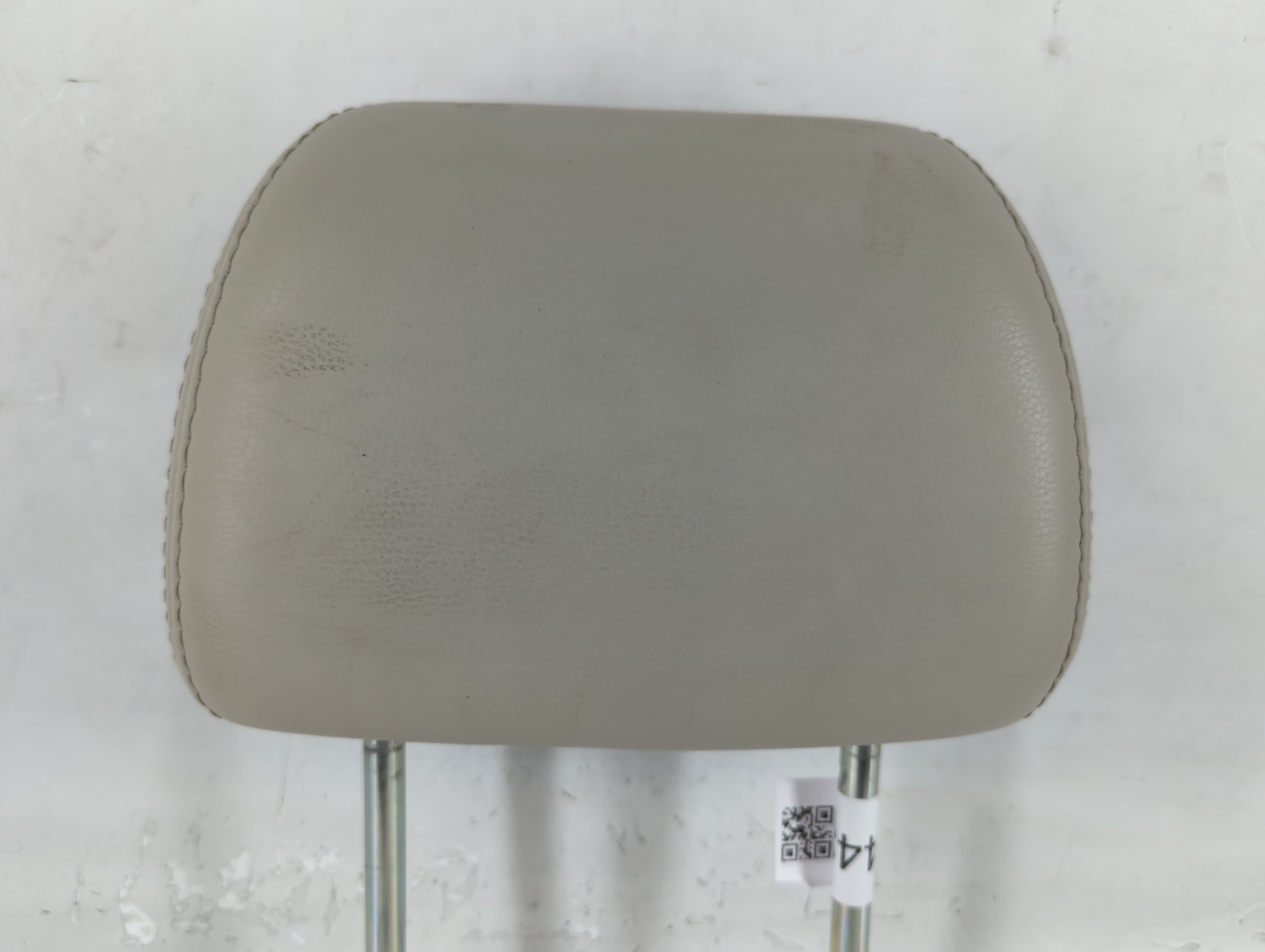 2010 Subaru Legacy Headrest Head Rest Front Driver Passenger Seat Grey 743443 - Oemusedautoparts1.com