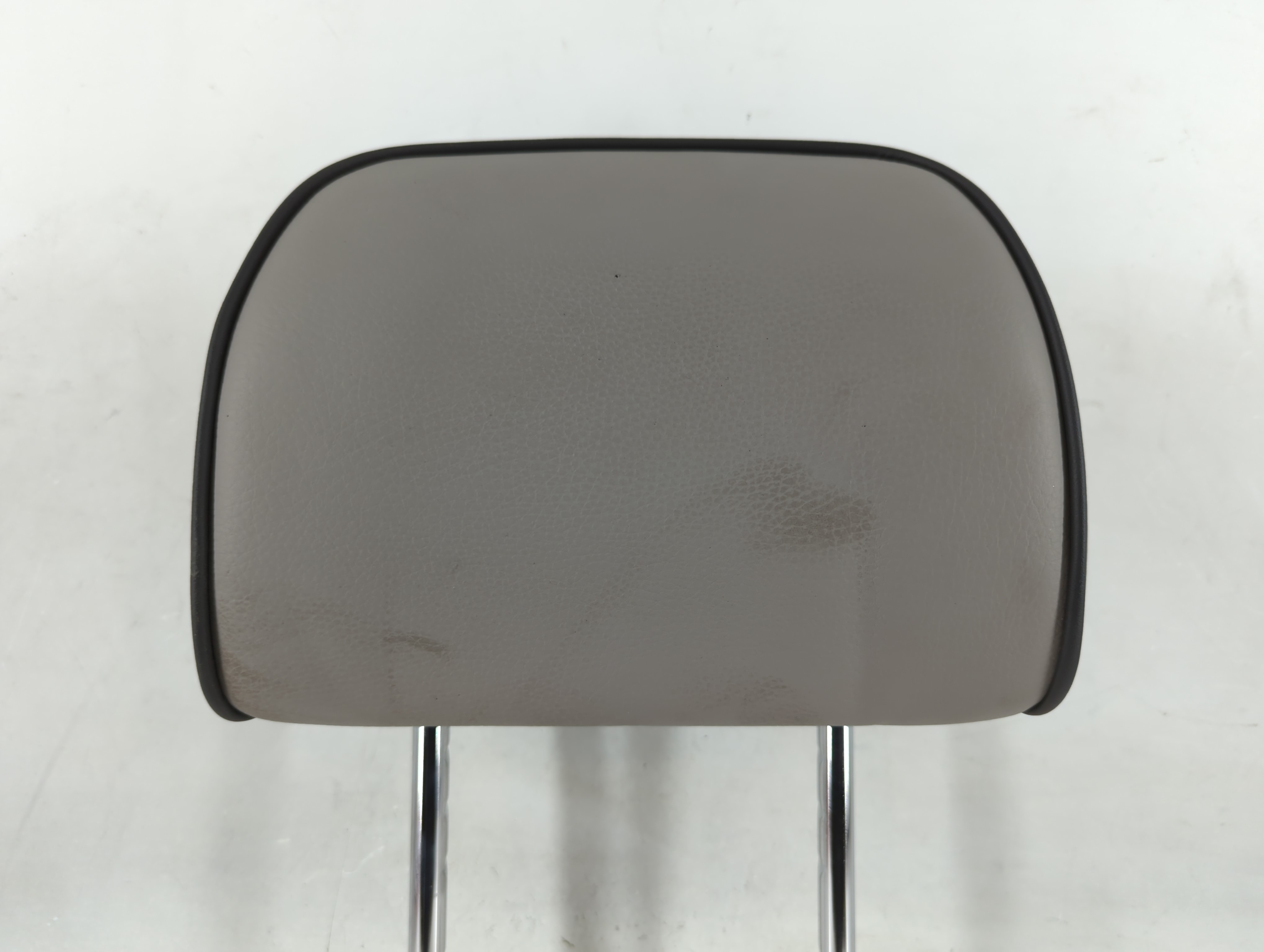 Hyundai Sonata Headrest Head Rest Front Driver Passenger Seat Grey 743632 - Oemusedautoparts1.com