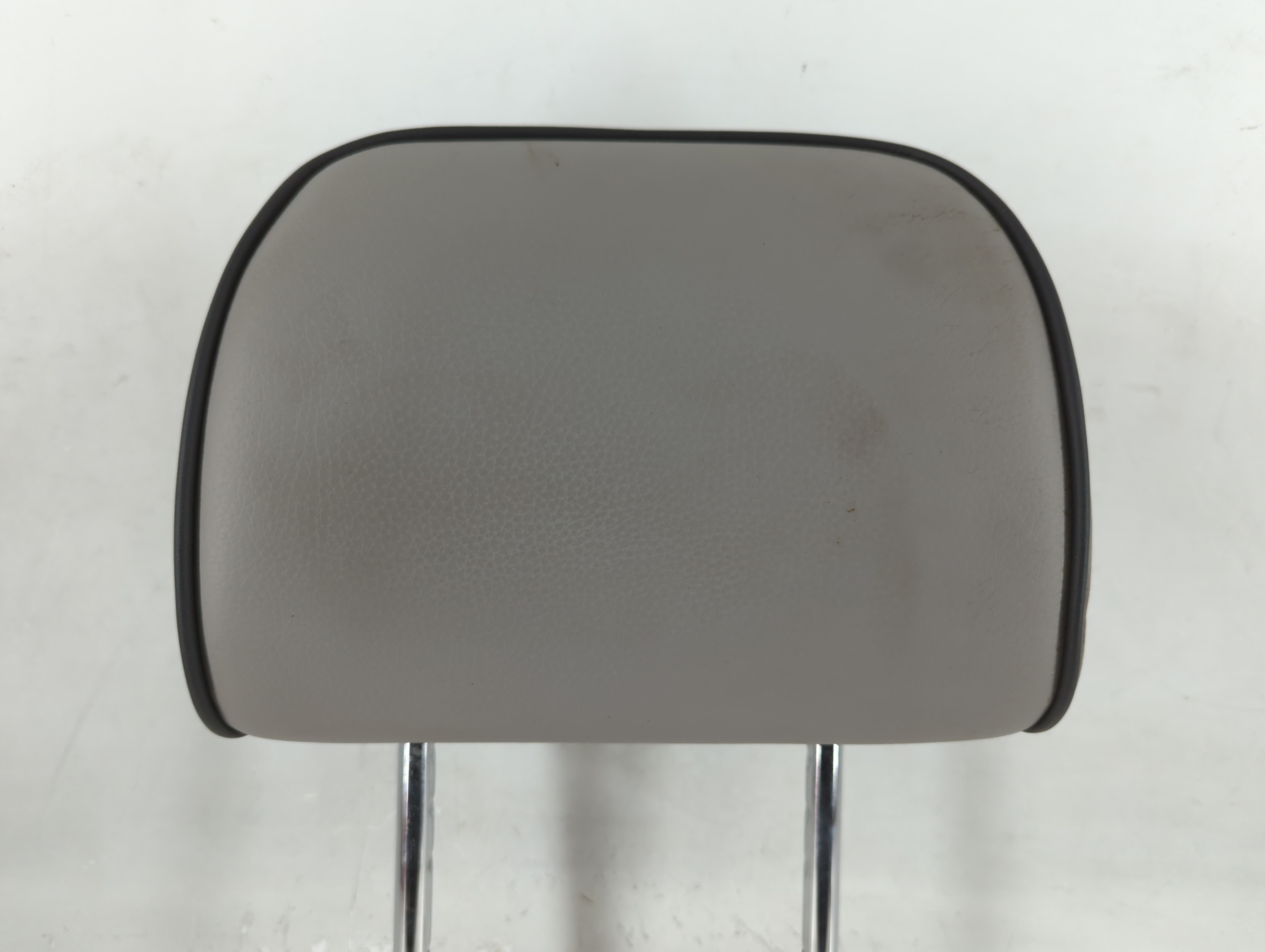 Hyundai Sonata Headrest Head Rest Front Driver Passenger Seat Grey 743680 - Oemusedautoparts1.com