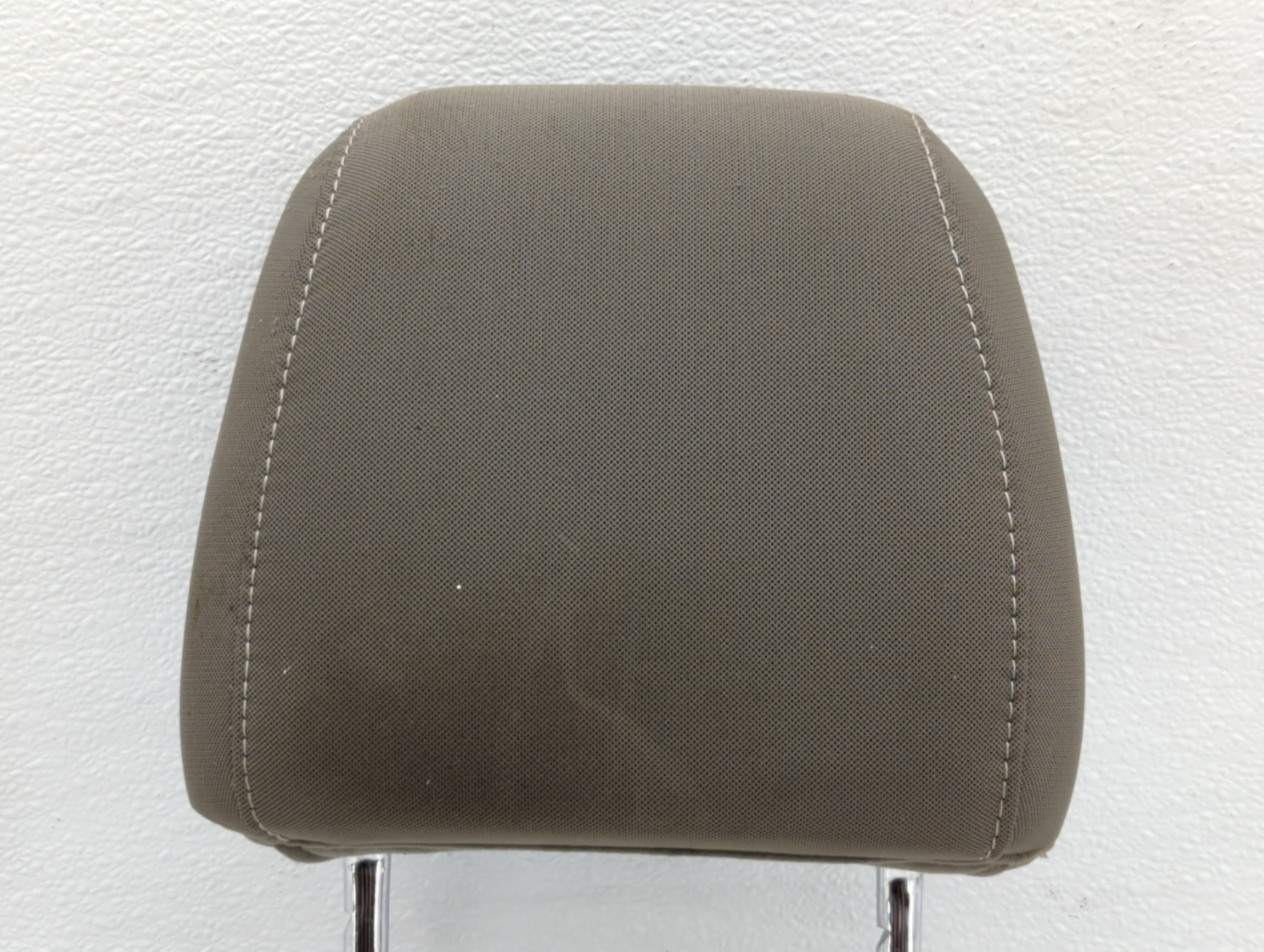 Ford Escape Headrest Head Rest Front Driver Passenger Seat Brown 743695 - Oemusedautoparts1.com