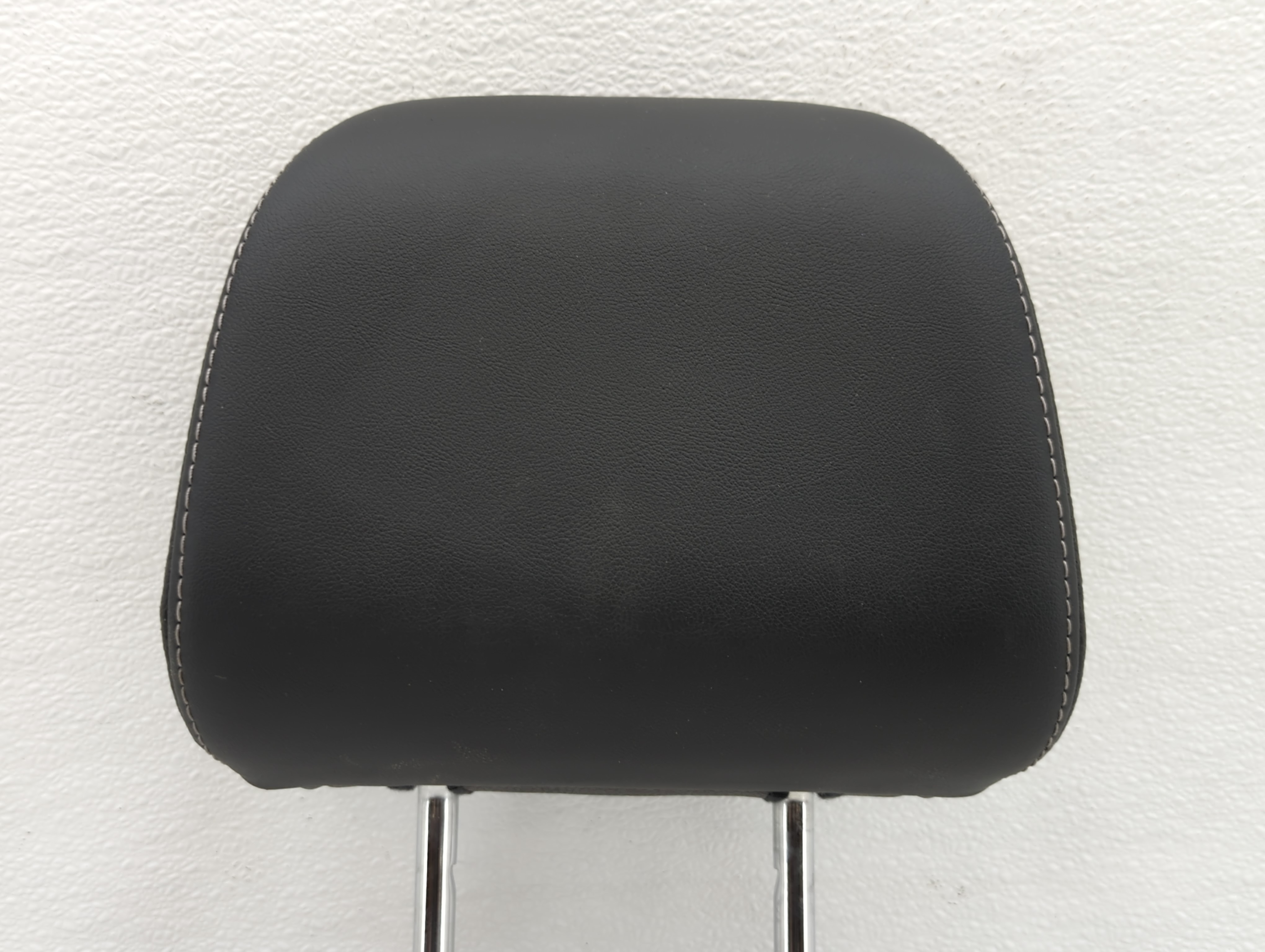 Subaru Impreza Headrest Head Rest Front Driver Passenger Seat Black 743697 - Oemusedautoparts1.com
