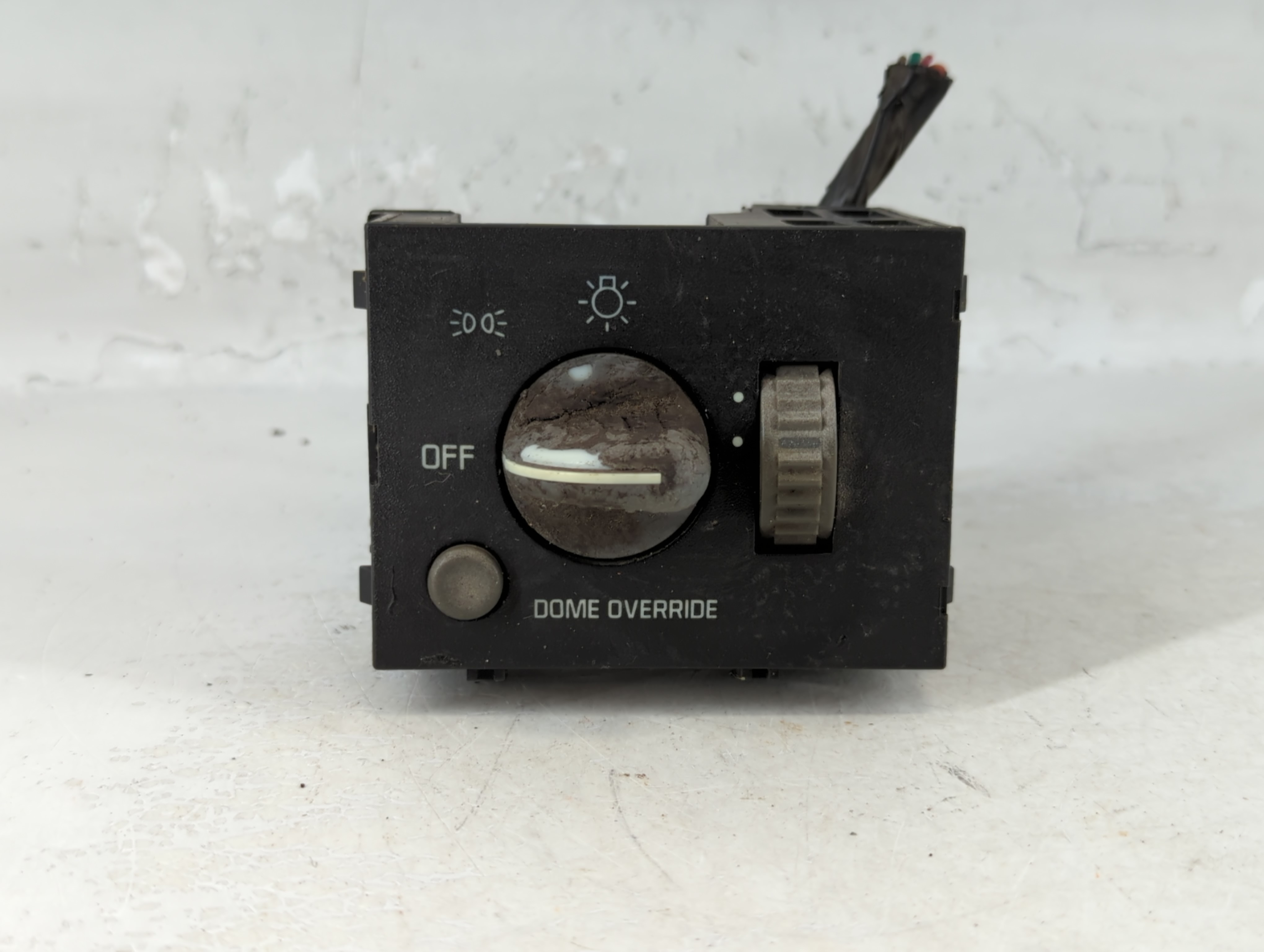 Picture of 1998 Gm Trucks Ct2500 Headlight Lamp Control Switch 743860