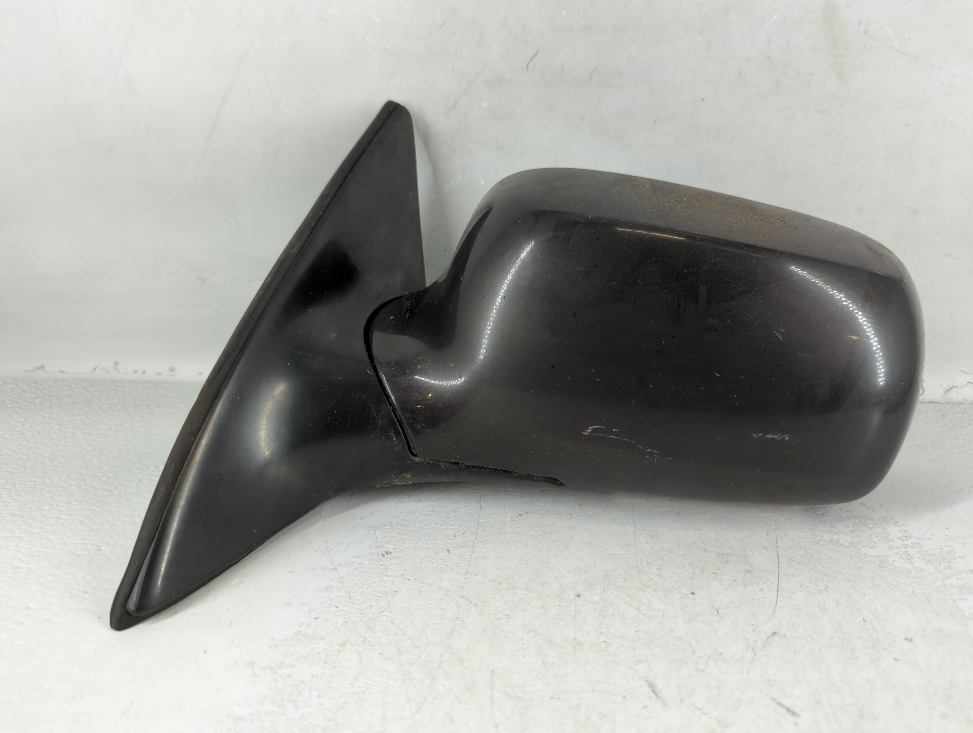 2008-2008 Buick Lucerne Driver Left Side View Manual Door Mirror Black 743876 - Oemusedautoparts1.com