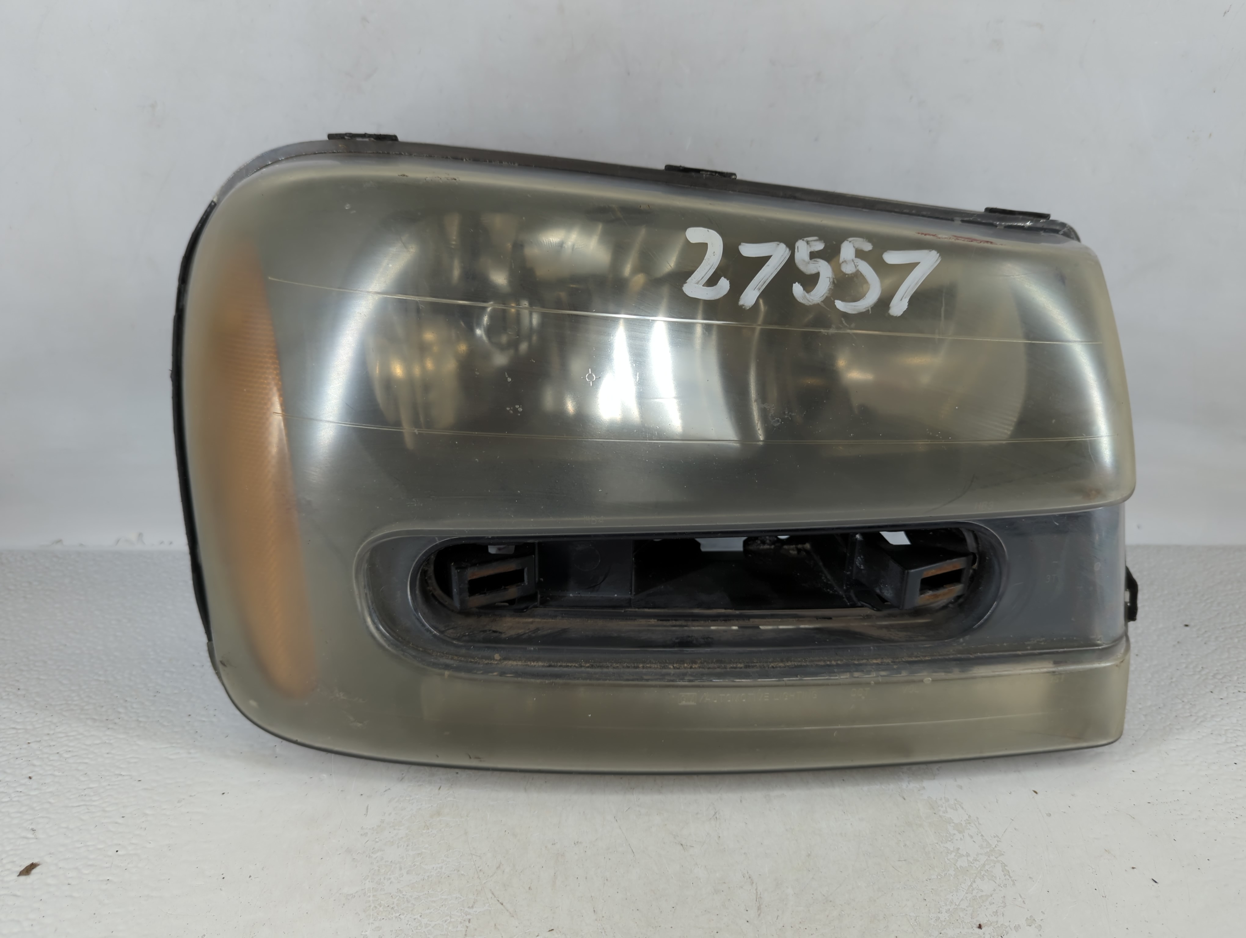 Picture of Chevrolet Trailbazer Ext Passenger Right Oem Head Light Headlight Lamp 743968