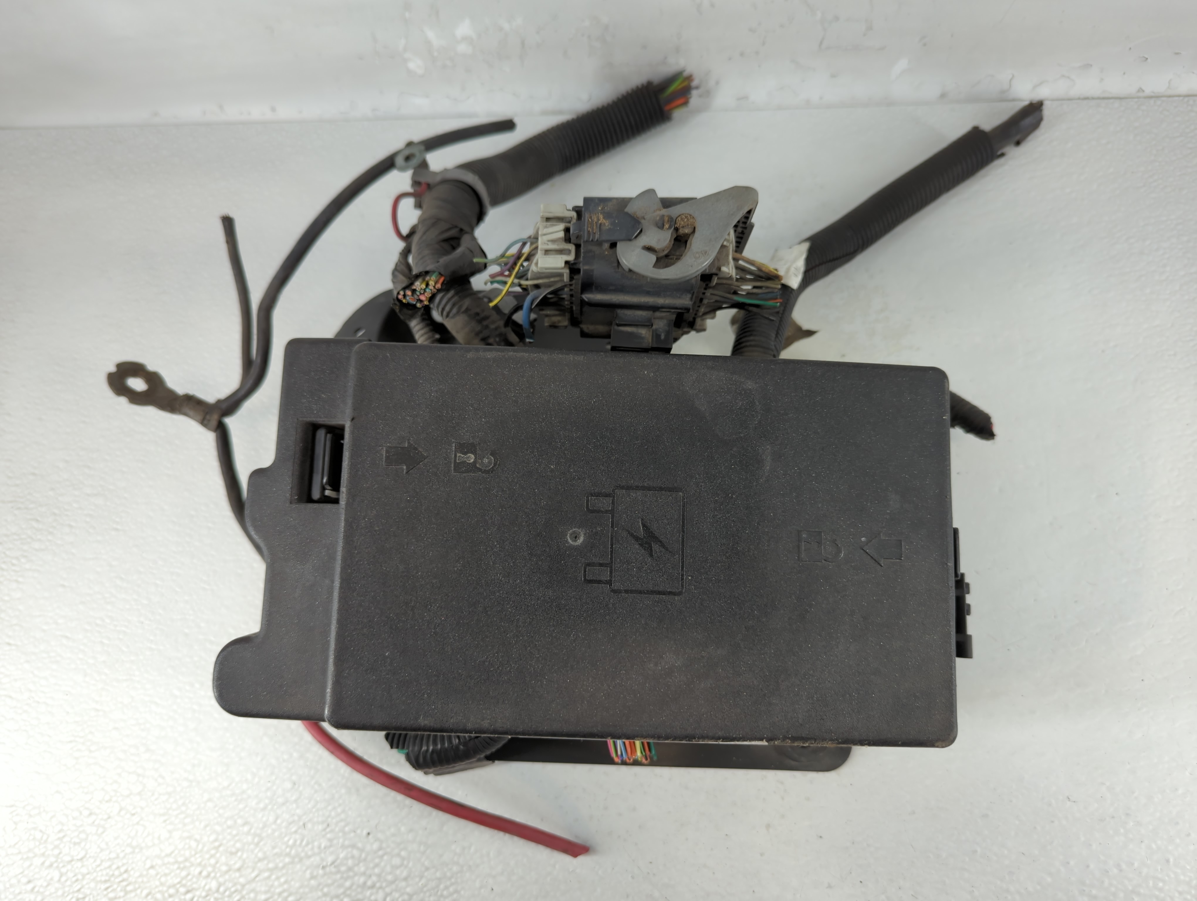 2004-2005 Chevrolet Trailblazer Ext Fusebox Fuse Box Relay Module 743986 - Oemusedautoparts1.com
