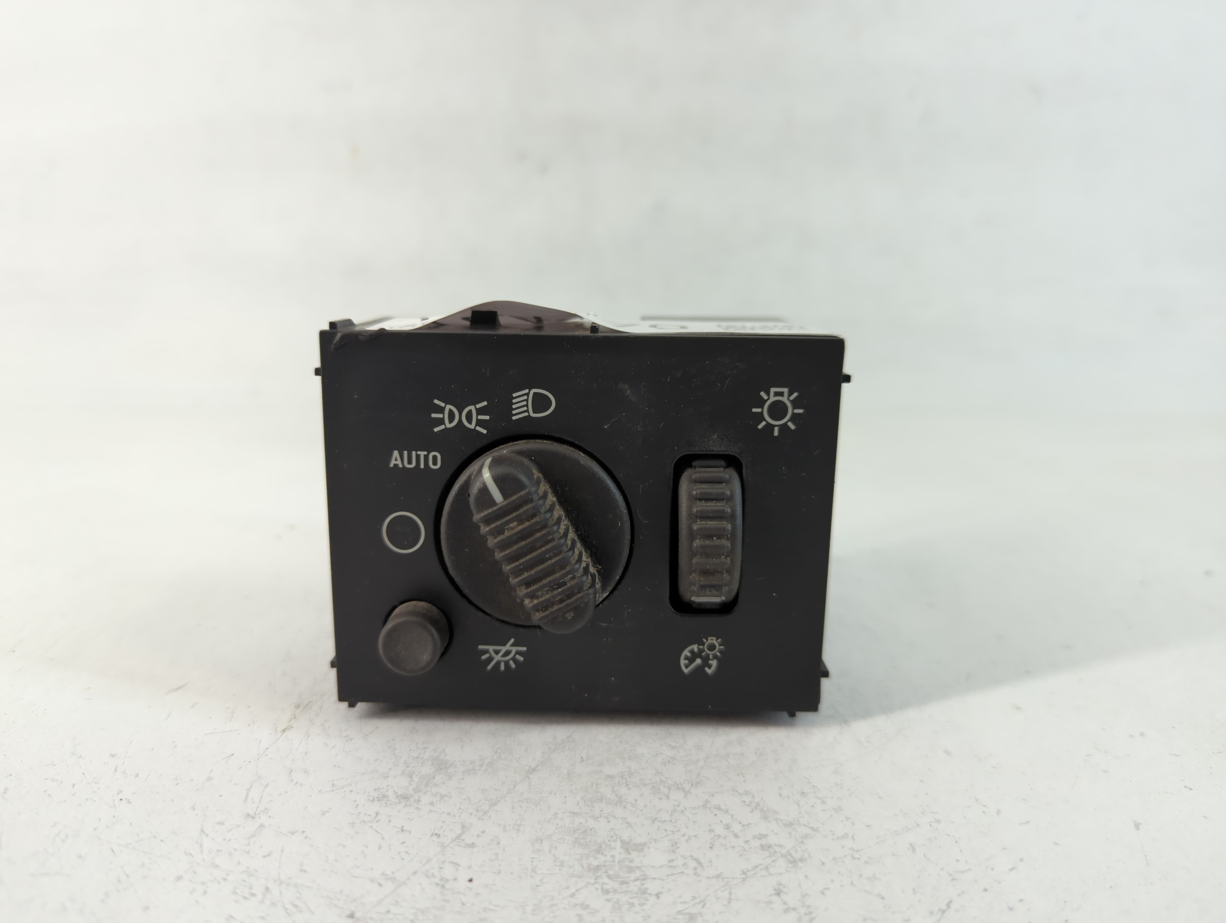 2003-2007 Chevrolet Silverado 1500 Headlight Lamp Control Switch 744470 - Oemusedautoparts1.com
